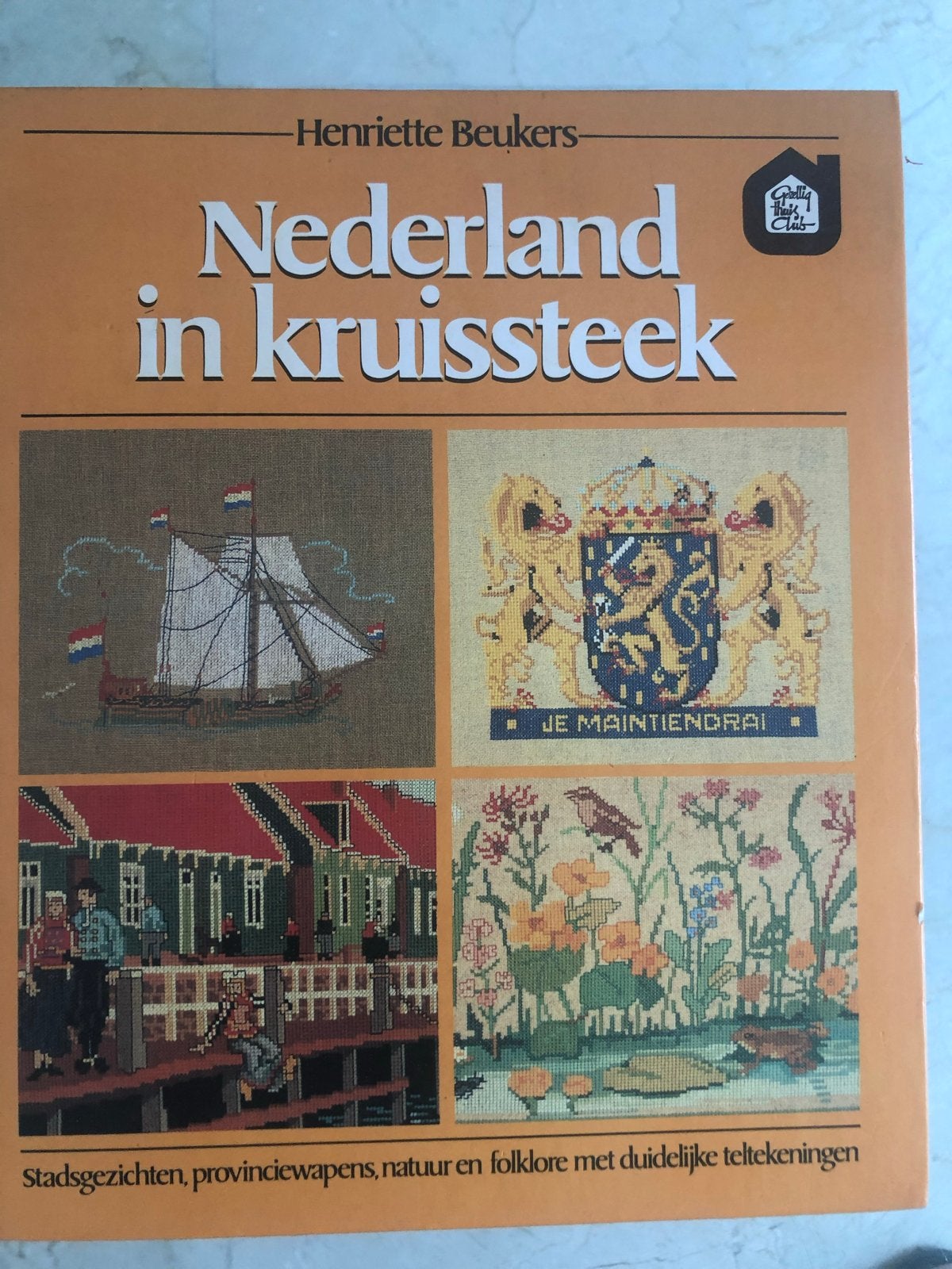 Nederland in kruissteek - Henriette Beukers, Ophalen of Verzenden, Zo goed als nieuw, Handborduren, Patroon