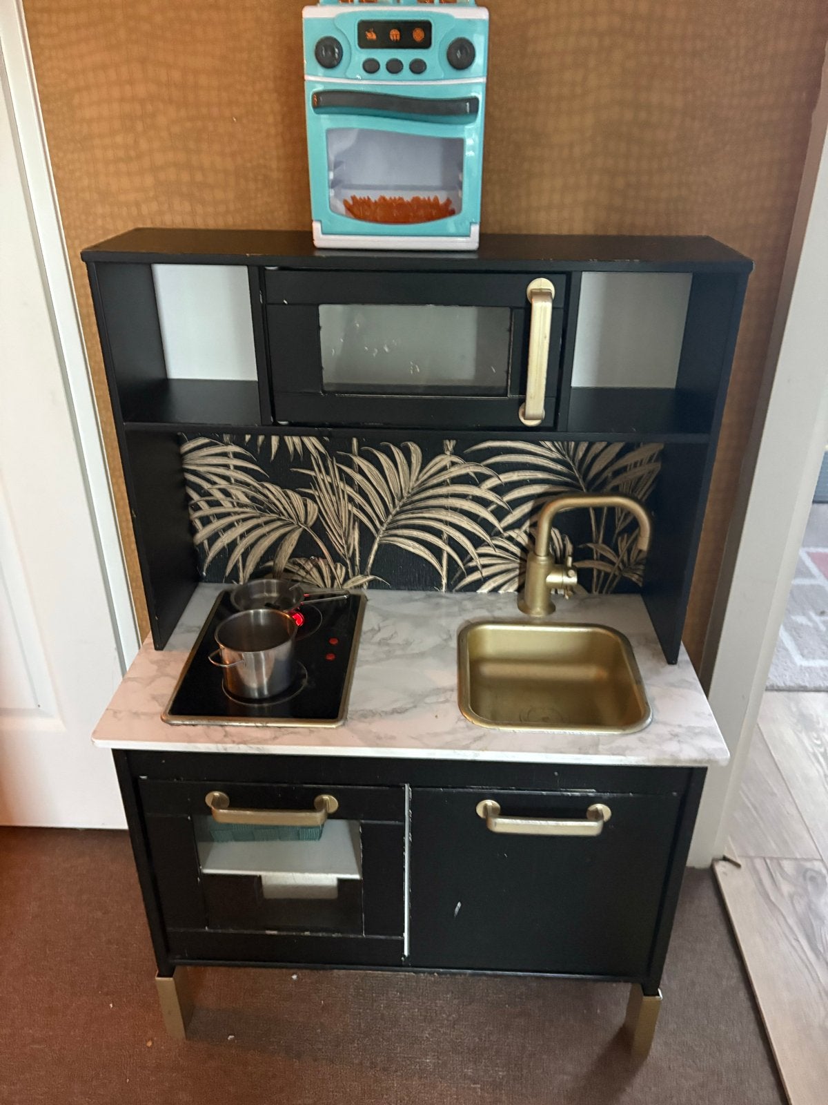 Luxe Speelkeuken Zwart met Gouden Details en Accessoires, Ophalen, Zo goed als nieuw, Hout, Speelkeuken