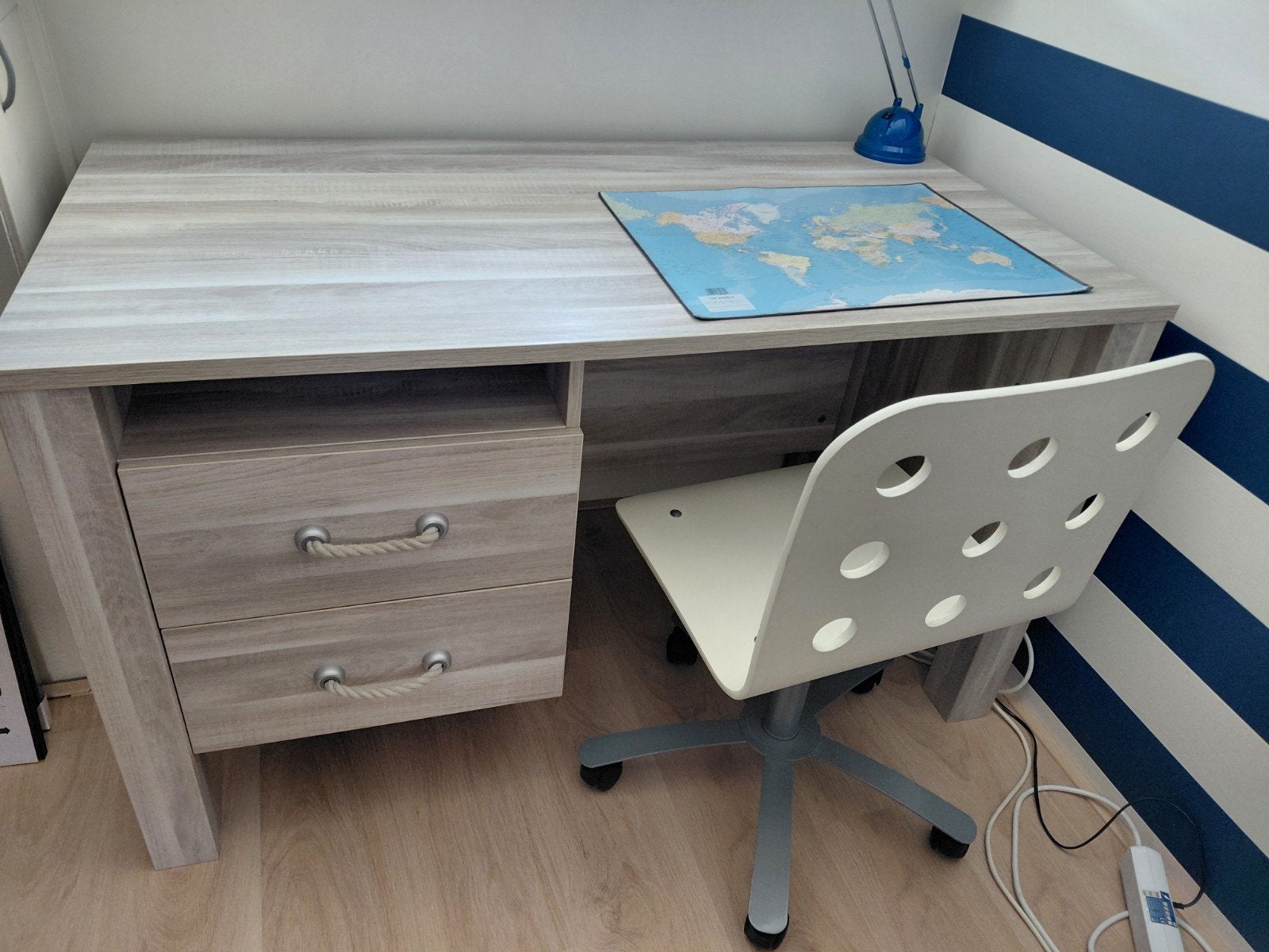 Bureau en TV kastje , grijs houtnerf, Ophalen