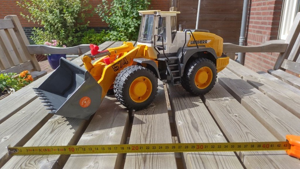 Bruder Liebherr speelgoed, Ophalen, Gebruikt