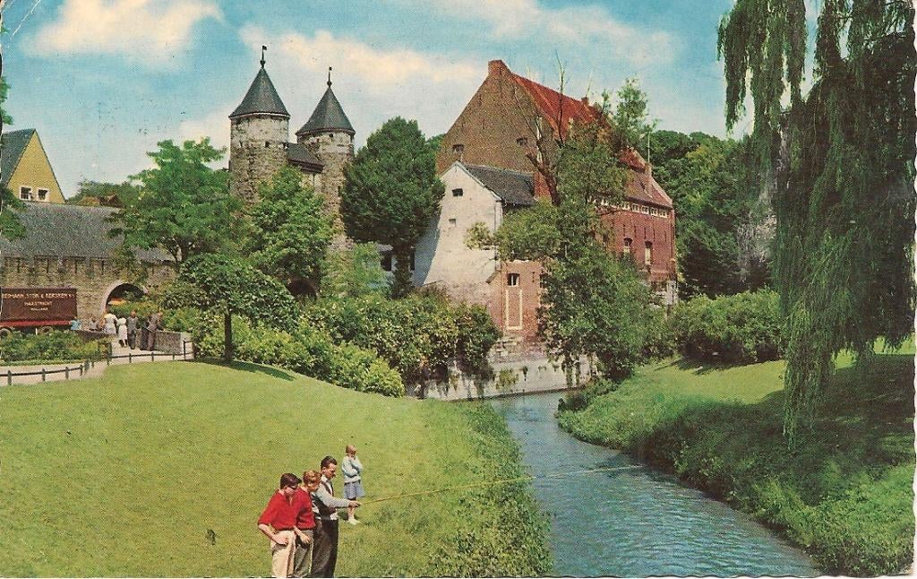 Maastricht Helpoorten Pesthuis., Ophalen of Verzenden, 1960 tot 1980, Gelopen, Limburg