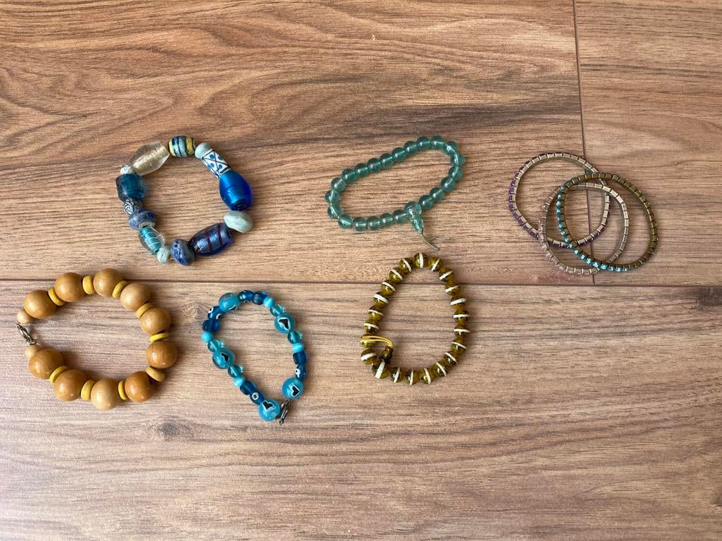 Gratis armbanden met kralen of steentjes, Ophalen, Gebruikt, Overige kleuren, Armband