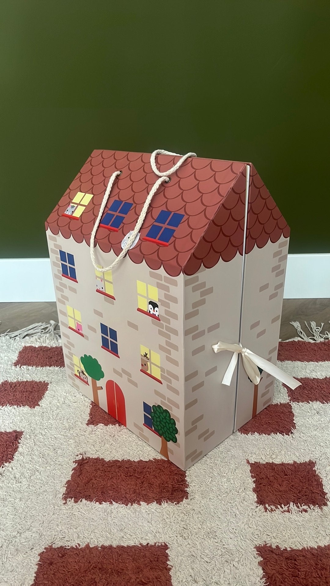 Hard kartonnen (knuffel) huisje, Ophalen, Zo goed als nieuw, Overige typen
