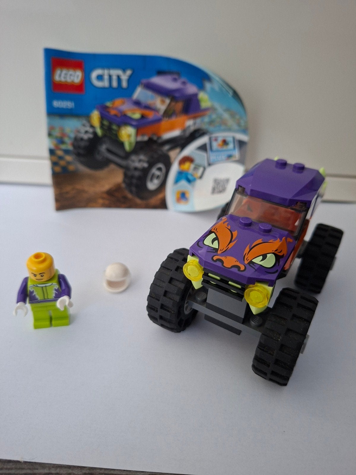 LEGO City Monstertruck 60251 met minifiguur, Ophalen of Verzenden, Zo goed als nieuw, Overige merken