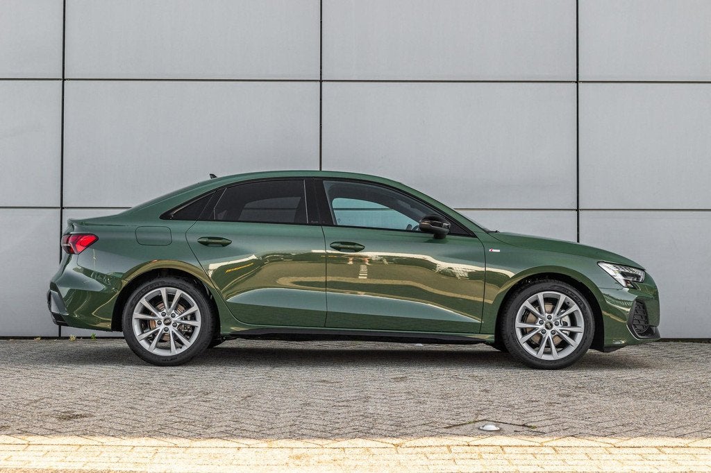 Audi A3 Limousine 35 TFSI 150pk S Edition | Comfort Pakket |, Auto's, Audi, 12 maanden, 1300 kg, 1498 cc, 4 cilinders