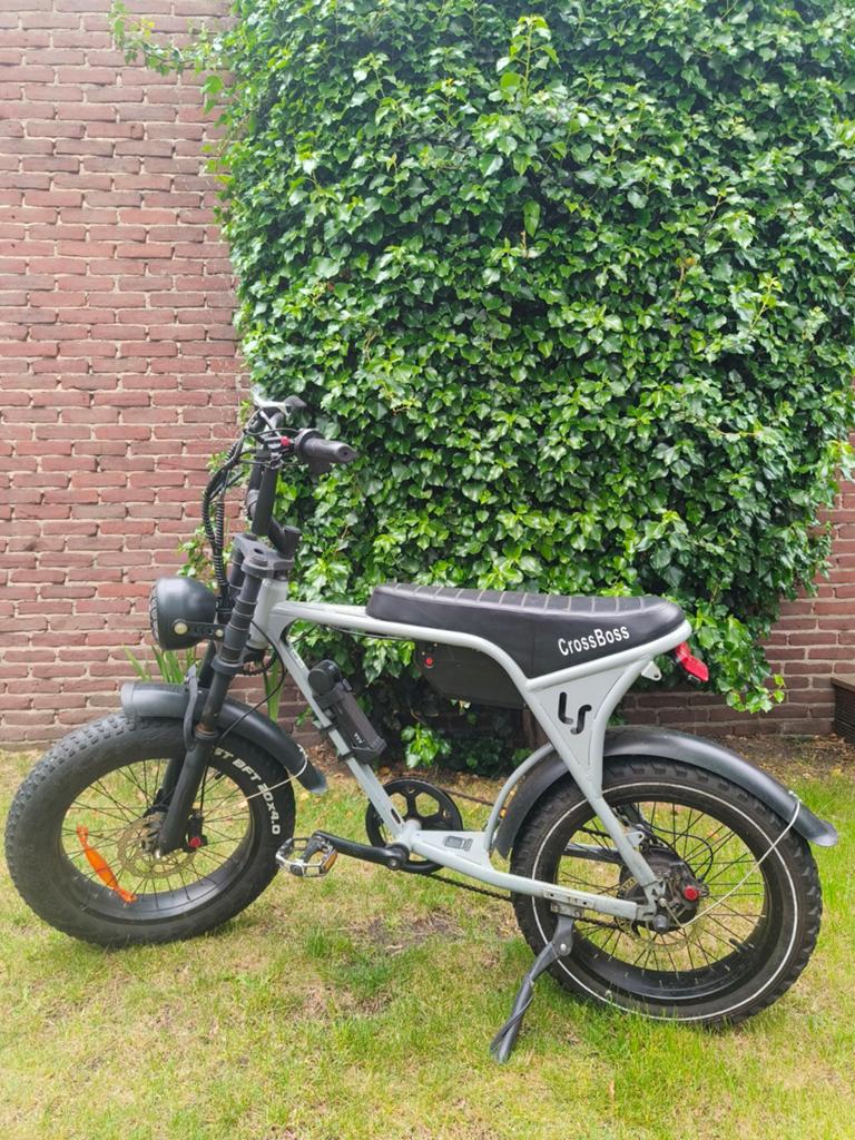 Fatbike Crossboss V14 - 2 jaar oud, Fietsen en Brommers, Elektrische fietsen, Ophalen, Overige merken