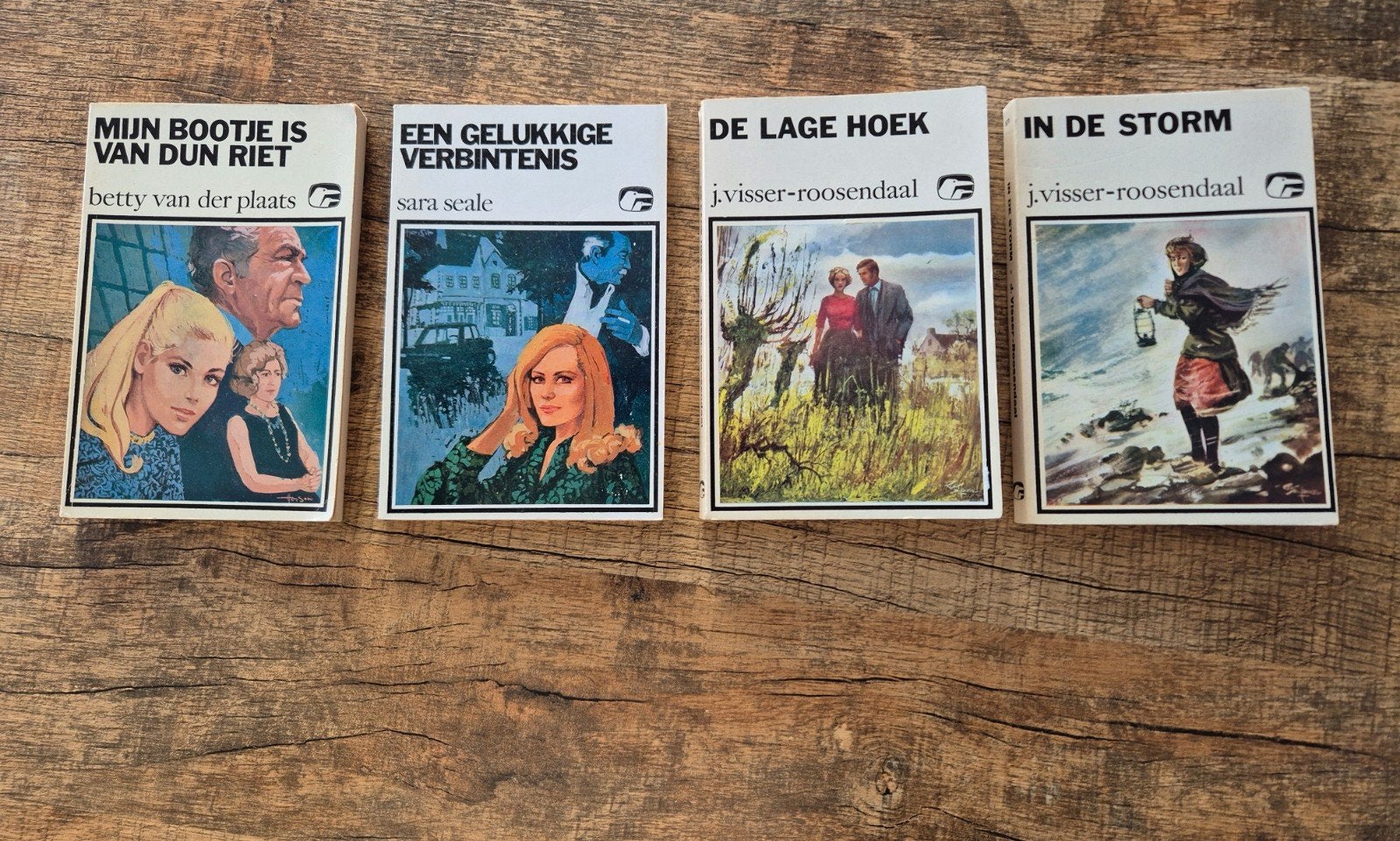 4 romannetjes jaren '60 en '70 van "de Witte Raven" reeks, Ophalen of Verzenden, Zo goed als nieuw, Diverse auteurs, Nederland