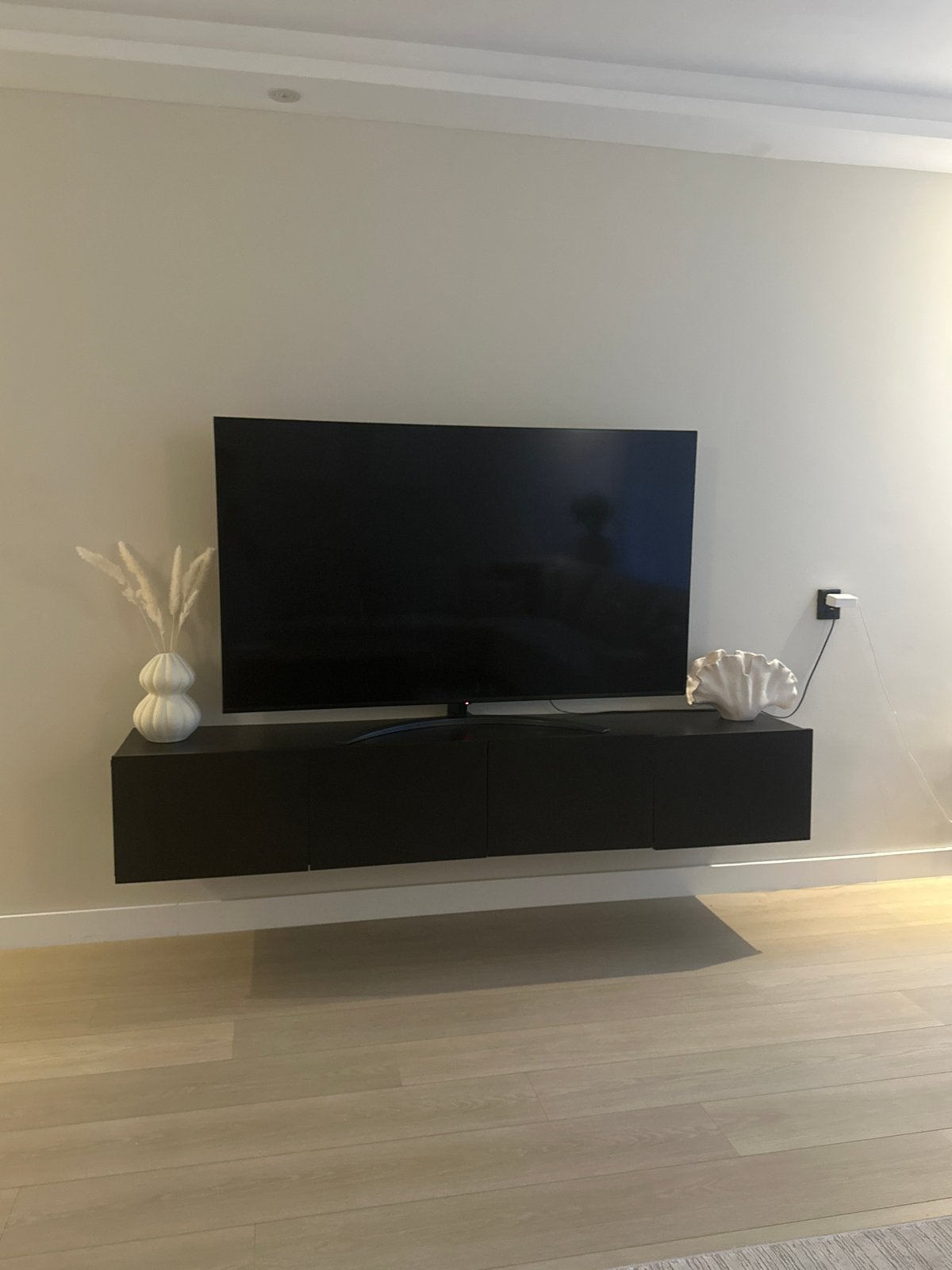Zwarte tv kast, Ophalen, Zo goed als nieuw, 25 tot 50 cm, 150 tot 200 cm