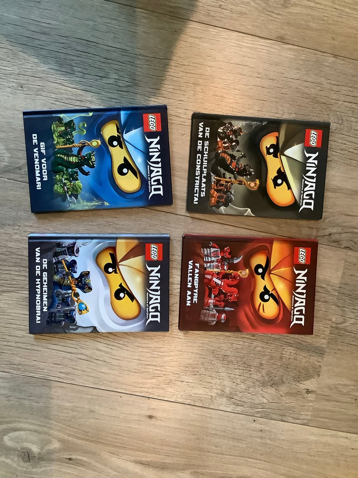 Lego Ninjago boeken - 4-delige set, Boeken, Meerdere stripboeken, Ophalen of Verzenden, Zo goed als nieuw