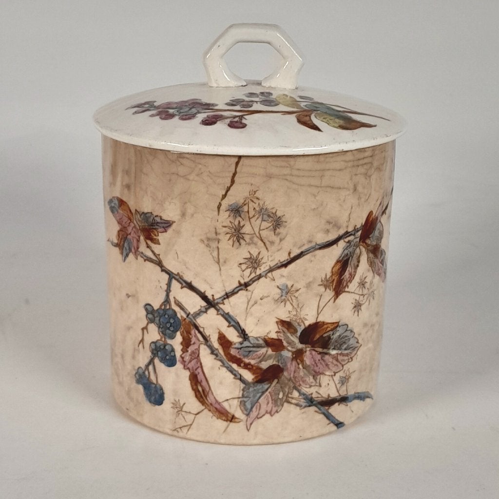 Oude dekselpot beschilderd met bloemen, vlinders en vogel, Antiek en Kunst, Antiek | Keramiek en Aardewerk, Ophalen of Verzenden