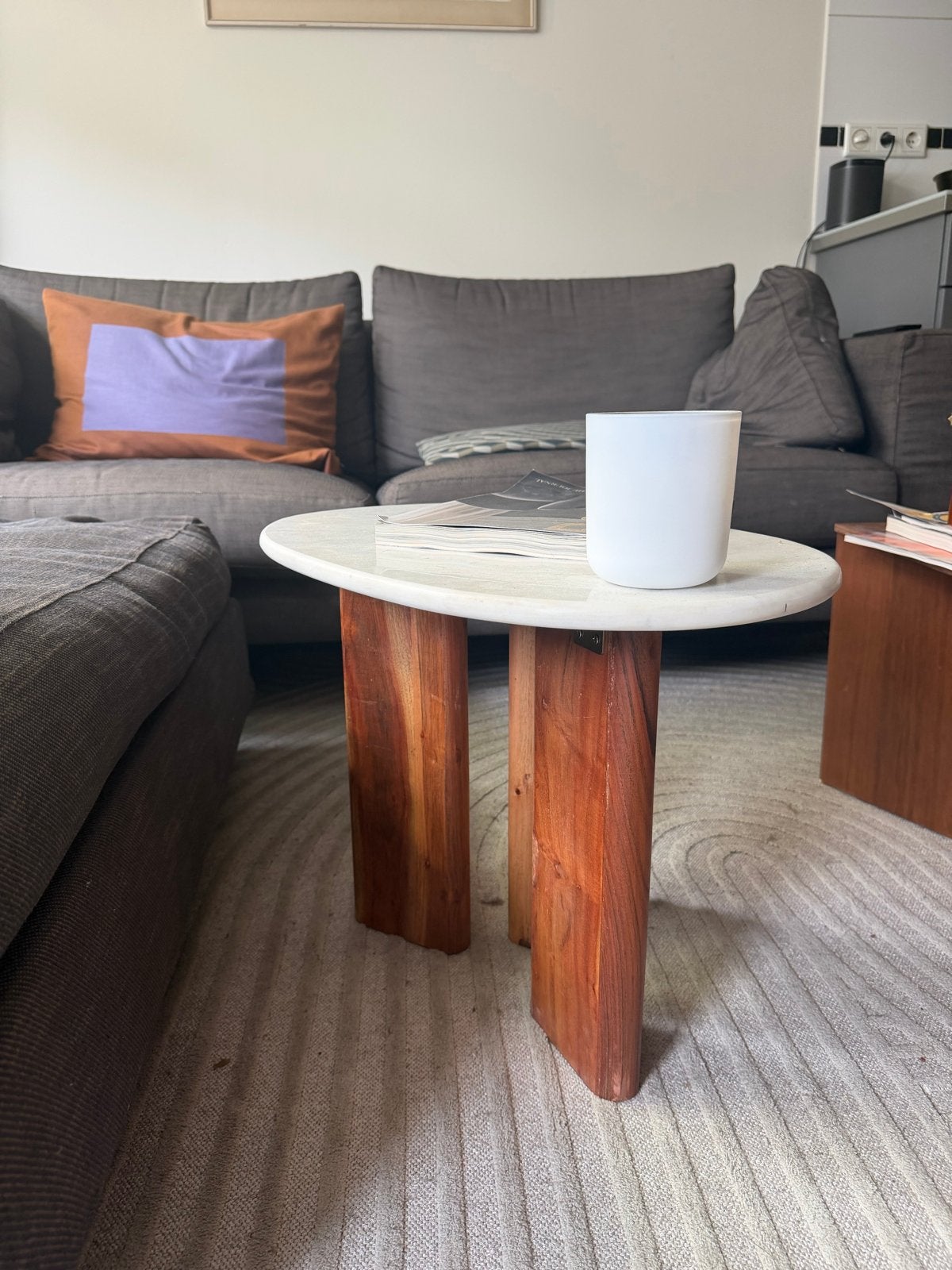 Sissy-Boy bijzettafel met marmeren blad en houten poten, Ophalen, 50 – 75, Minder dan 50 cm, 50 tot 100 cm