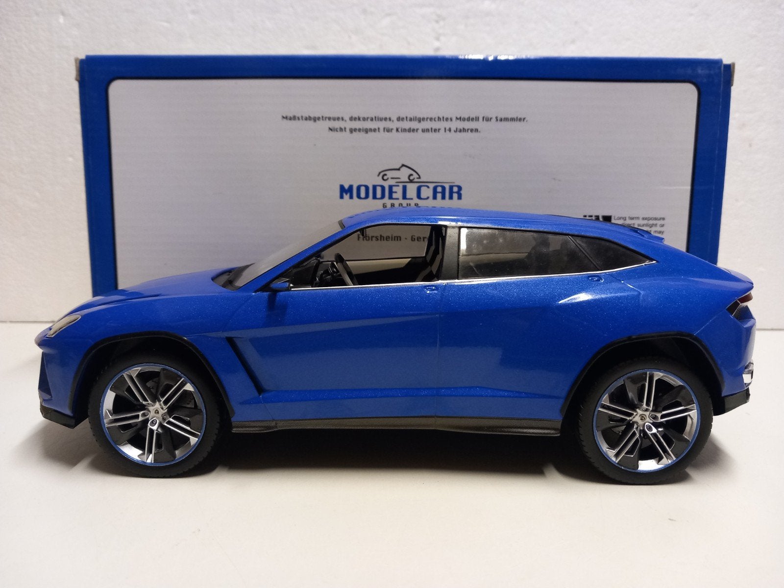 Lamborghini Urus suv blauw Mcg 1:18 KRD, Hobby en Vrije tijd, Modelauto's | 1:18, Ophalen of Verzenden, Zo goed als nieuw, Auto