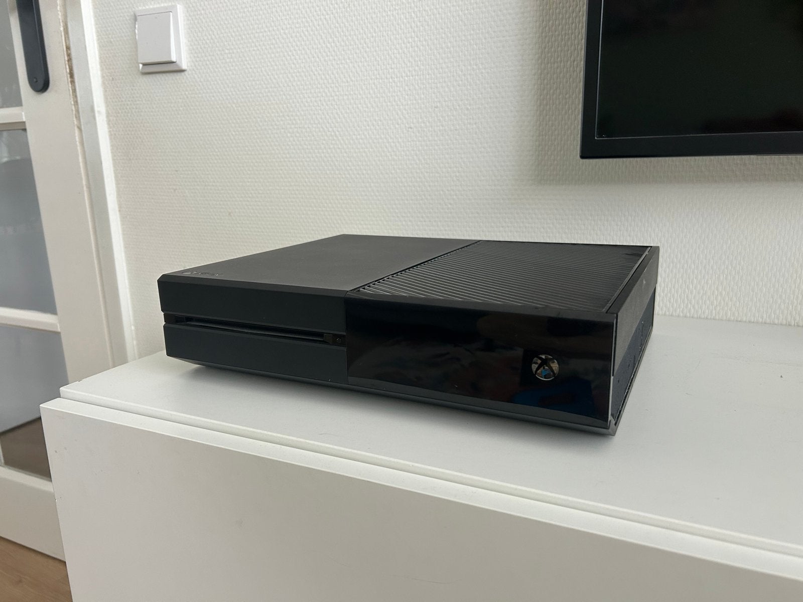 Xbox One console met 2 controllers en bijbehorende kabels, Ophalen of Verzenden, Gebruikt, Met 2 controllers, Xbox One
