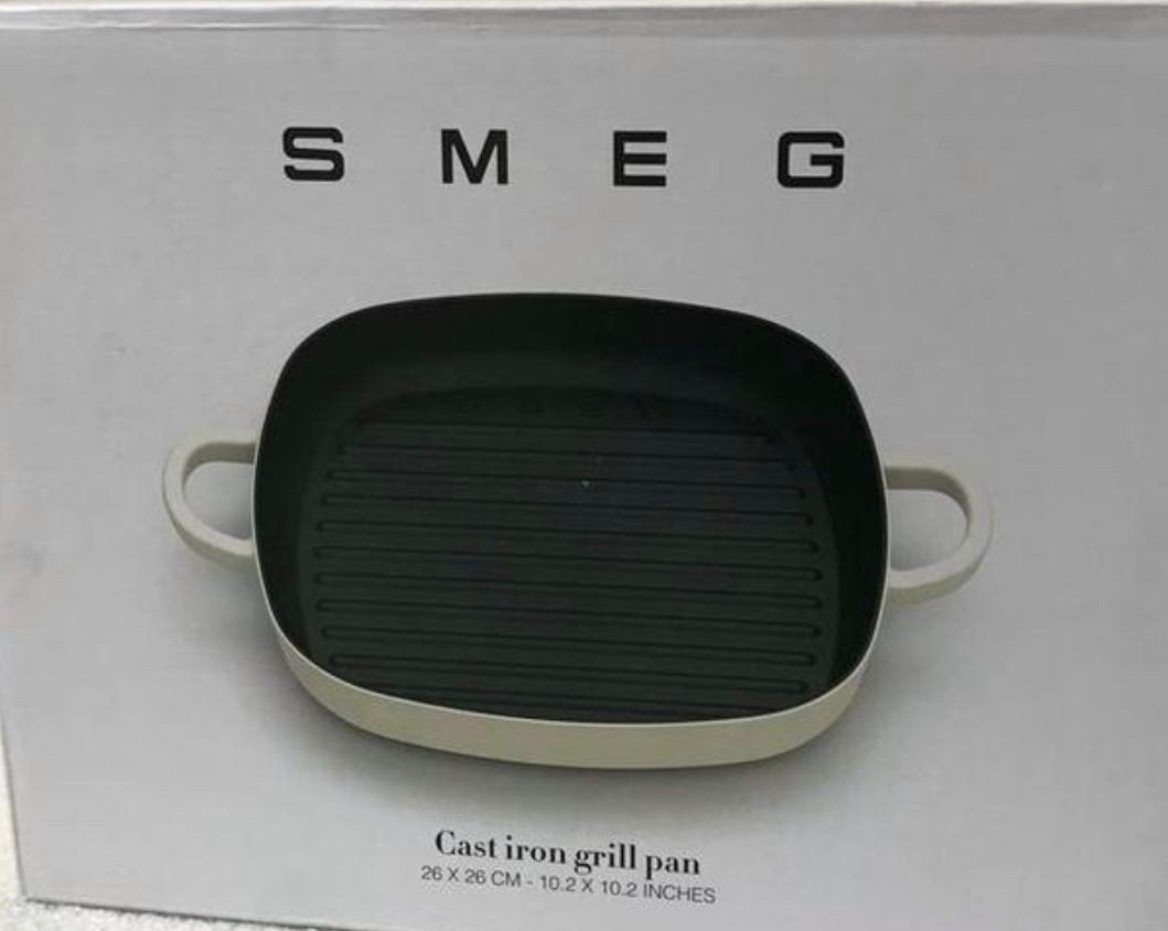 Smeg Gietijzeren Grillpan - Crème - Nieuw, Huis en Inrichting, Keuken | Potten en Pannen, Koekenpan, Gietijzer, Antiaanbaklaag