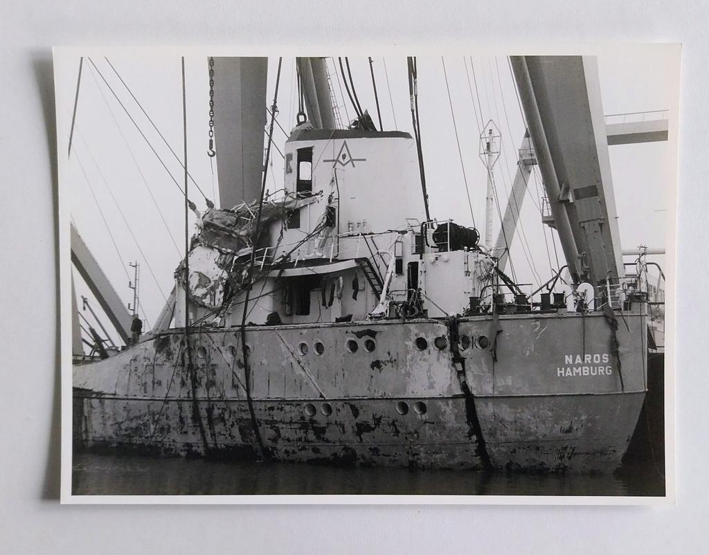 Berging coaster Naros., Verzamelen, Scheepvaart, Kaart, Foto of Prent, Ophalen of Verzenden
