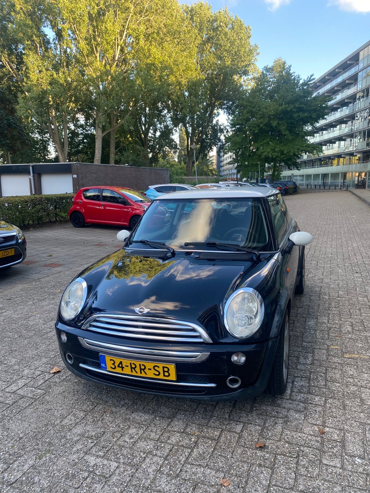 Mini 1.6 16V ONE 2005 Zwart, Auto's, Mini, Voorwielaandrijving, Overige modellen, 4 cilinders, 4 stoelen