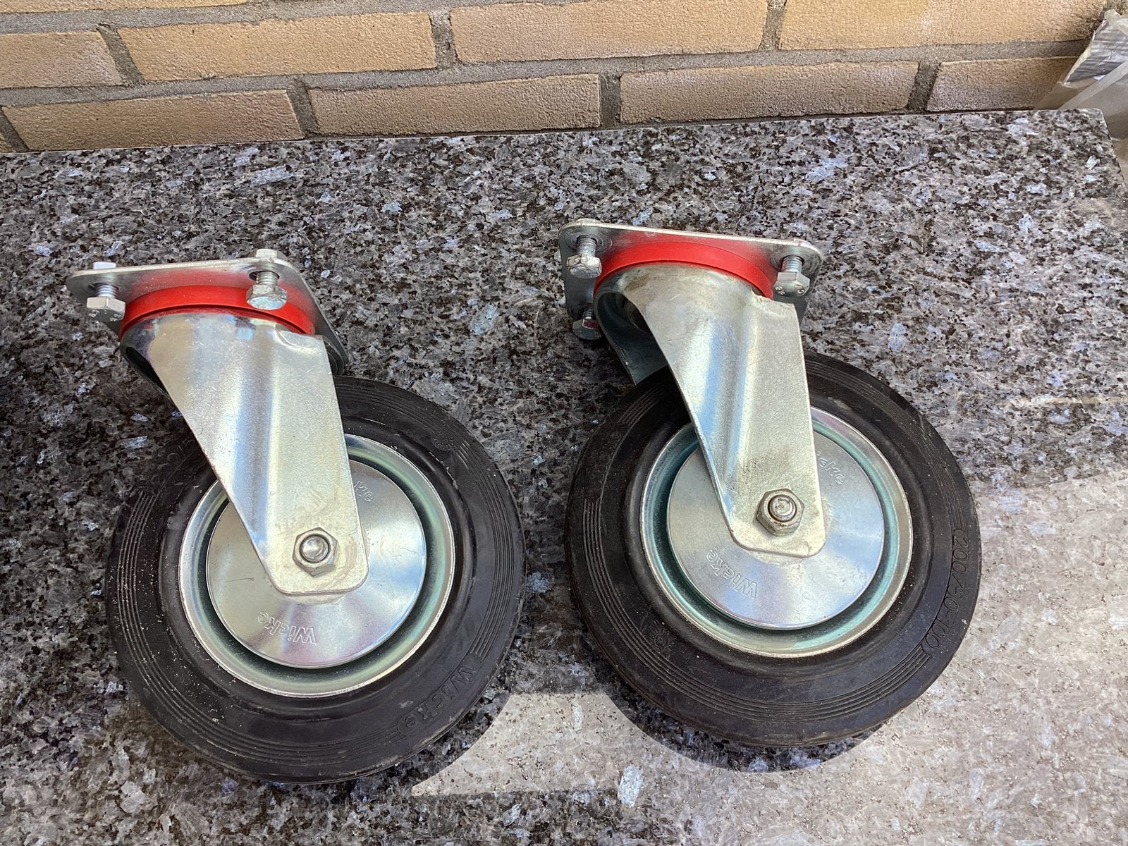 Zwenkwilen van staal met rubber wiel maat 200/50-100, Ophalen, Nieuw