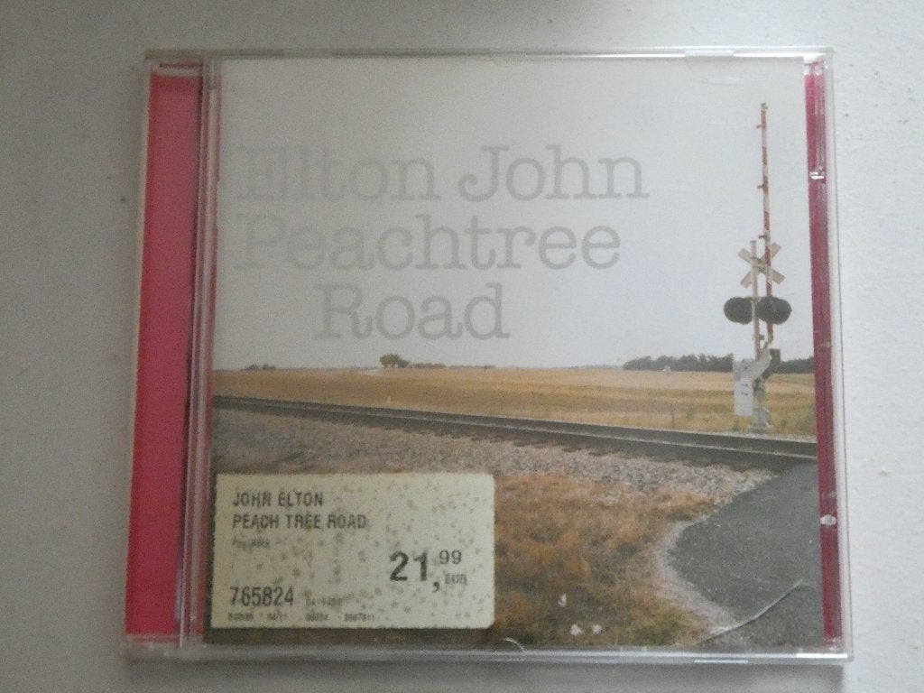 Elton John – Peachtree Road, Verzenden