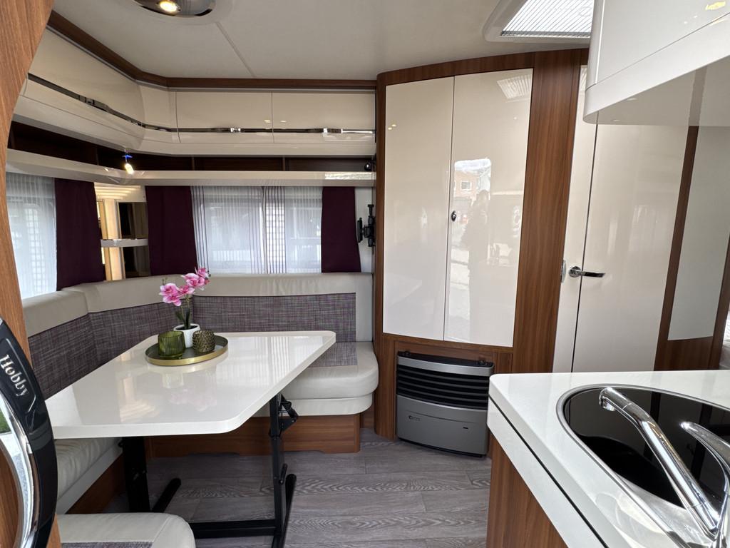 Hobby Excellent 495 UL met enkele bedden *Mover/ATC/1e eigen, Caravans en Kamperen, Vast bed, Rondzit, Hobby, 7 tot 8 meter
