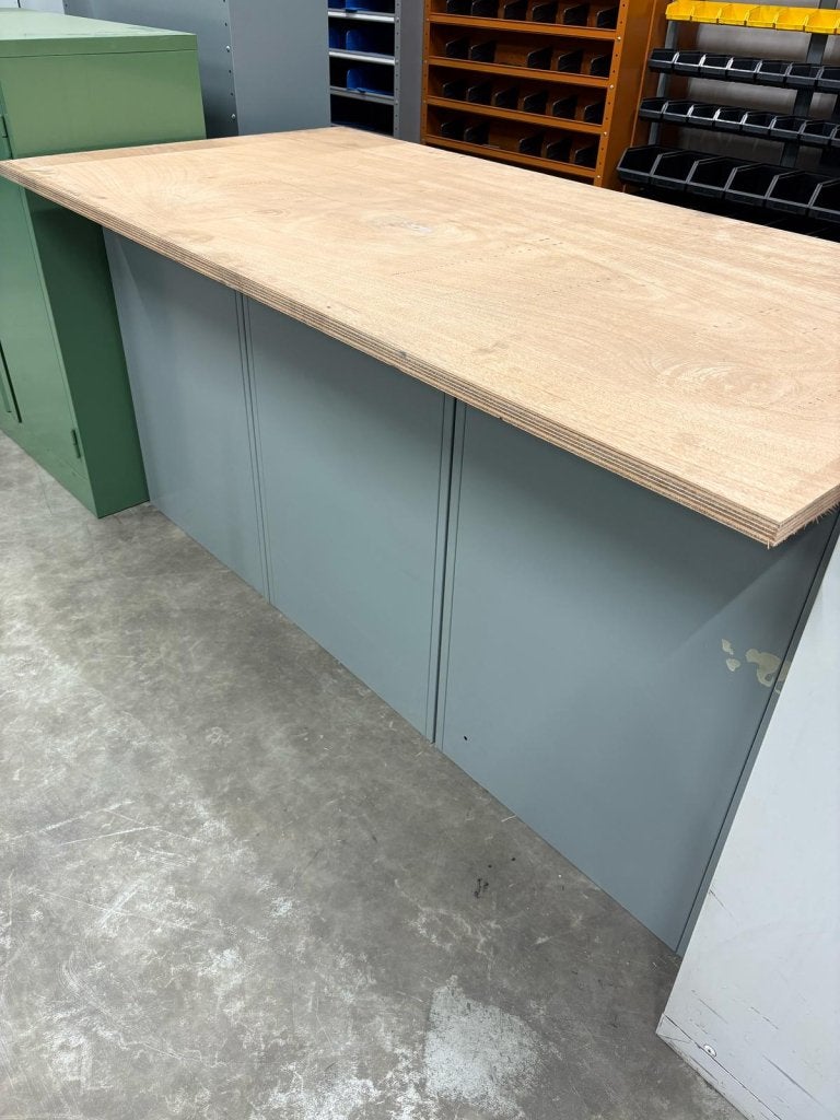 Werkbank met onderkast Gebruikt 175,5x90x90cm, Niet ingevuld, Niet ingevuld, Niet ingevuld