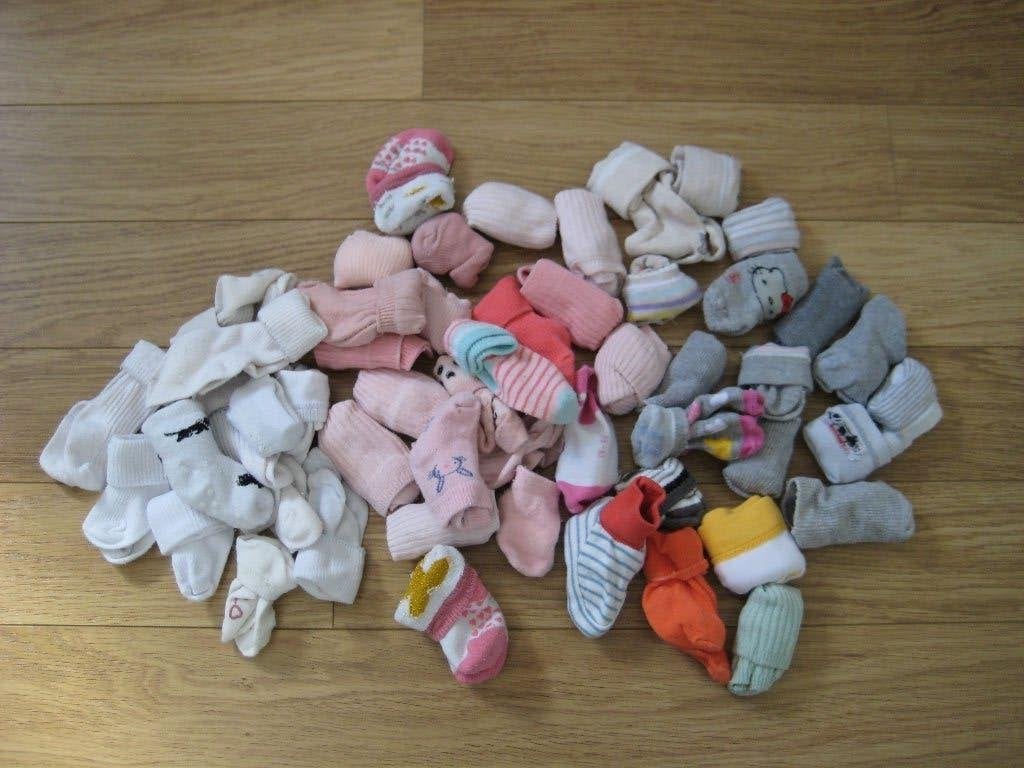 52 paar babysokjes wit roze grijs beige newborn tot 74/80, Gebruikt, Jongetje of Meisje, Ophalen of Verzenden, Bambino