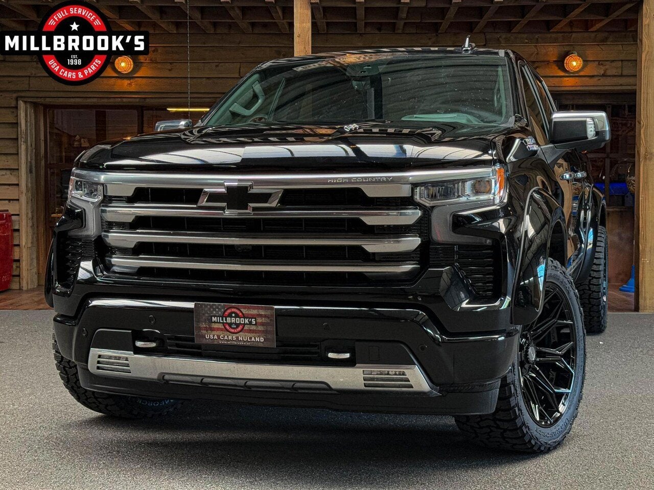 Chevrolet Silverado High Country, Widebody, 4Play velgen, LP, Automaat, 8 cilinders, 4 stoelen, Zwart