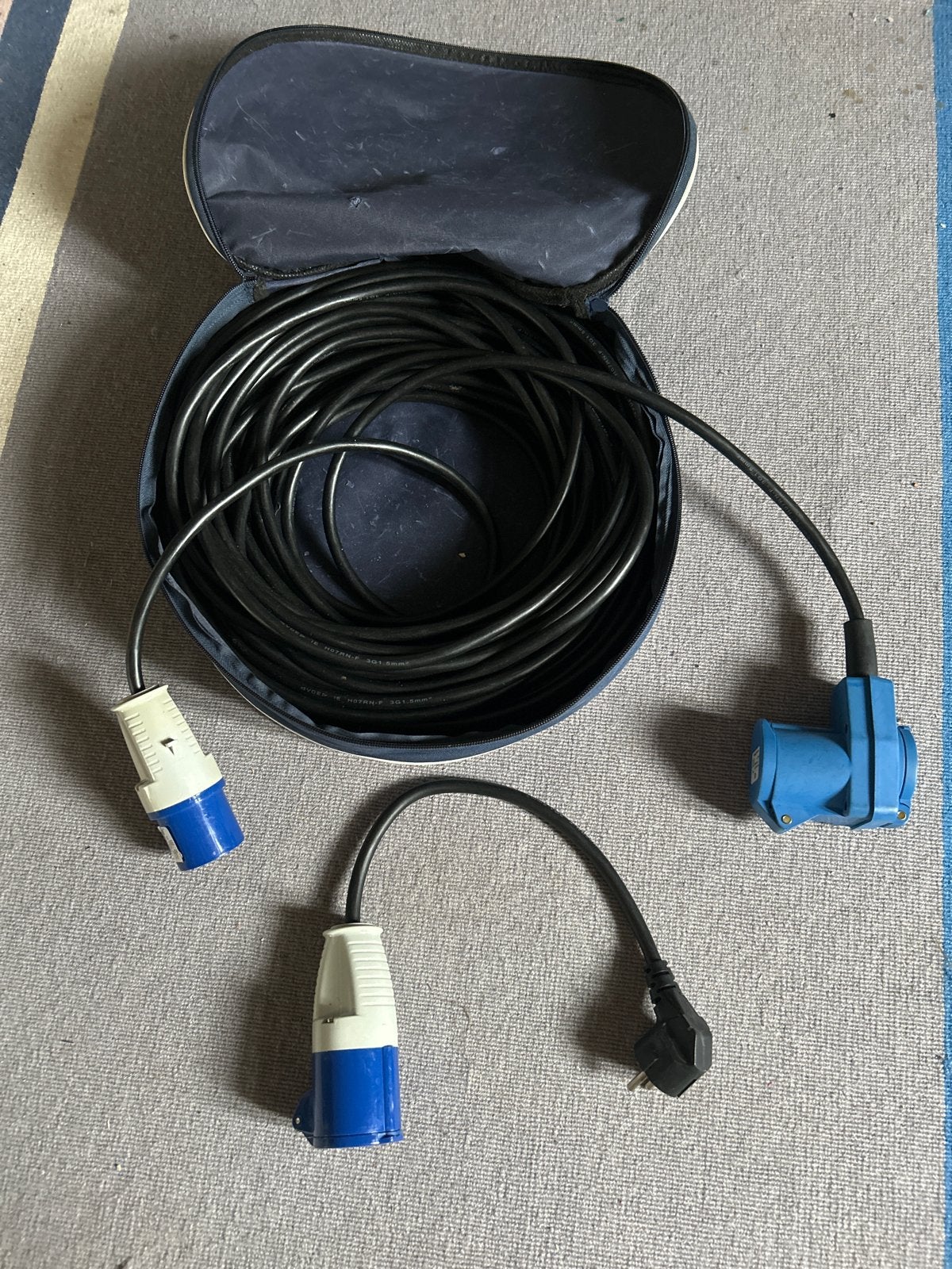 Verlengkabel 25m met Verloopstukken en Tas, Ophalen of Verzenden, Gebruikt