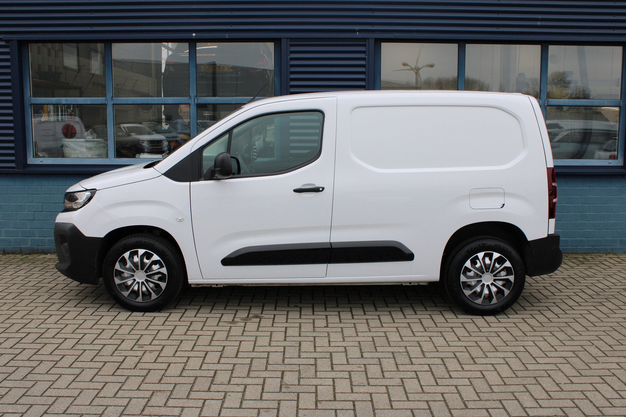 Opel Combo 1.5D 102 PK, Auto's, Bestelauto's, Keurmerk '100% Onderhouden', Euro 6, 4 cilinders, Start-stop-systeem