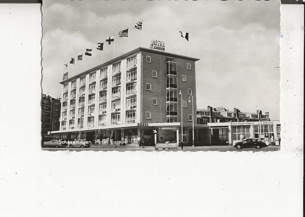 Scheveningen Hotel Europa met Esso-Service C Peeters, Ophalen of Verzenden, 1940 tot 1960, Ongelopen, Zuid-Holland