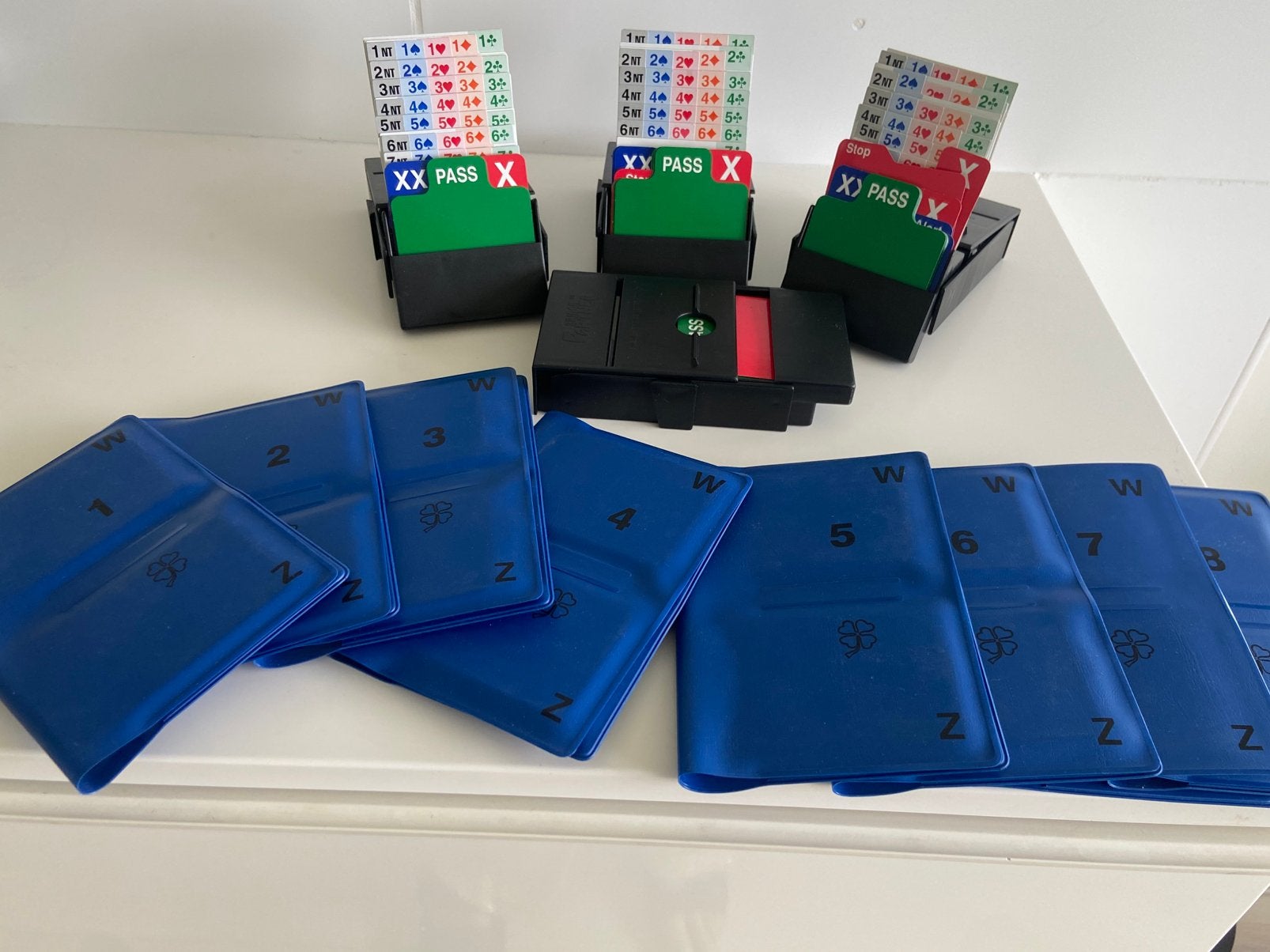 Bridge biedboxen + 8 bridgemapjes – zeer nette staat, Ophalen of Verzenden, Zo goed als nieuw, Overige typen