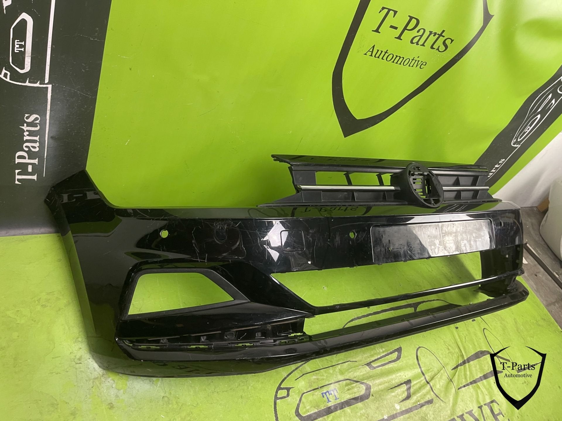volkswagen polo 2G voorbumper bumper grille rooster, Info@fabrikant.eu, Volkswagen, Ophalen of Verzenden, Bumper