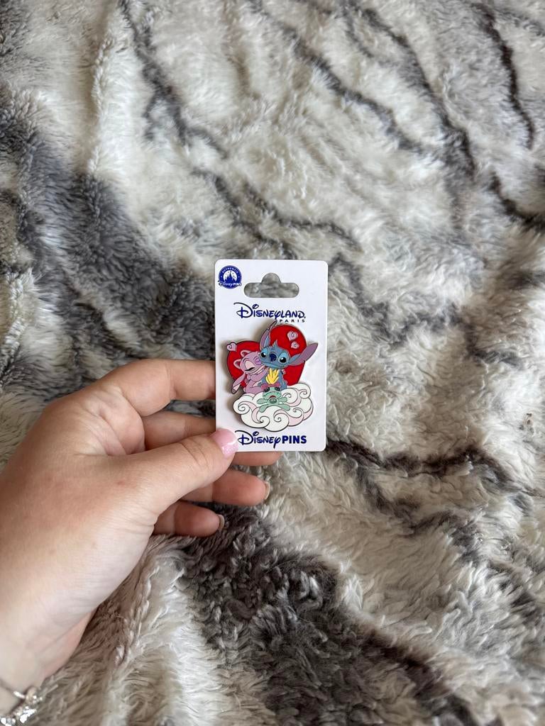 Disney Pin Stitch op Wolk - Disneyland Parijs, Ophalen of Verzenden, Overige figuren, Nieuw, Overige typen