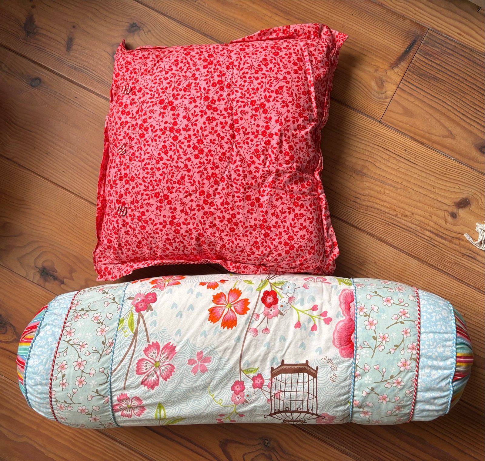 Pip Studio Kussenset: Vierkant & Rolkussen met Bloemenprint, Huis en Inrichting, Gebruikt, Meerkleurig, Vierkant, Ophalen of Verzenden