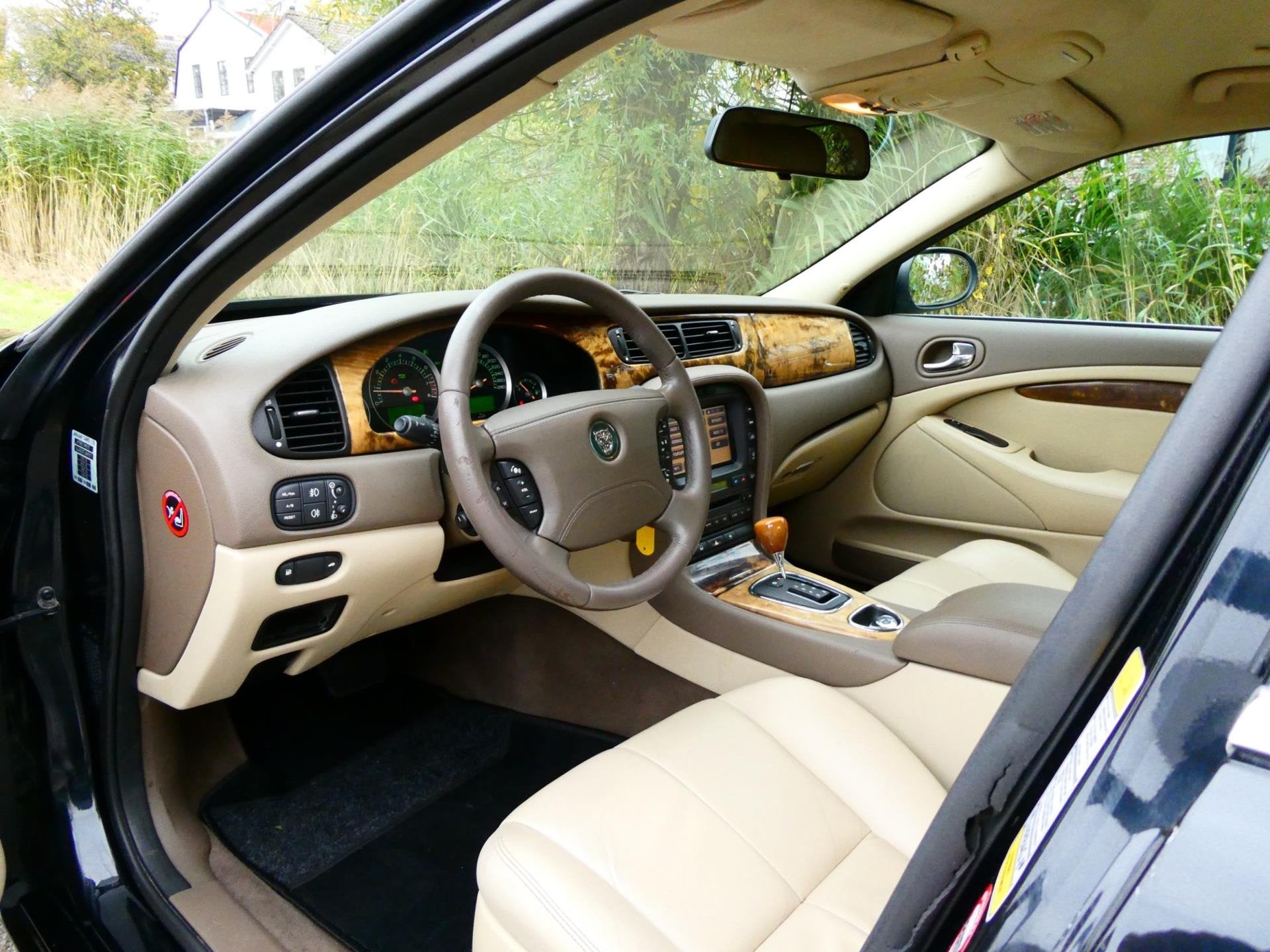 Jaguar S-type 2.5 V6 Automaat 204pk Clima Leder Youngtimer, Auto's, Jaguar, Automaat, Achterwielaandrijving, Gebruikt, Beige