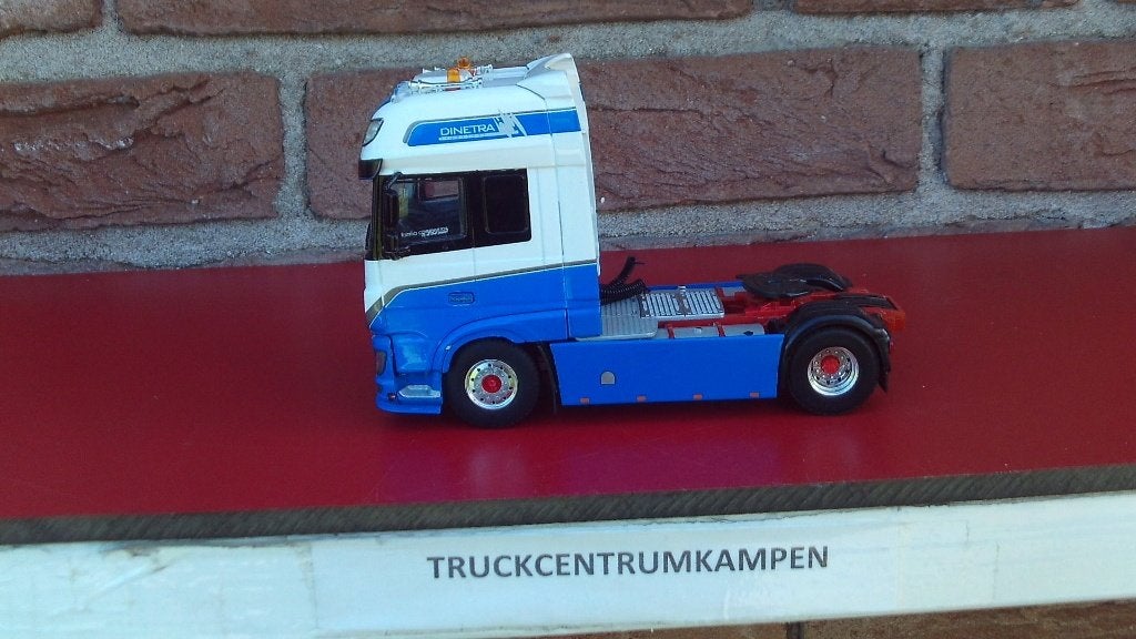 WSI  Daf  XF  Super  Space  Cab  van  Dinetra.