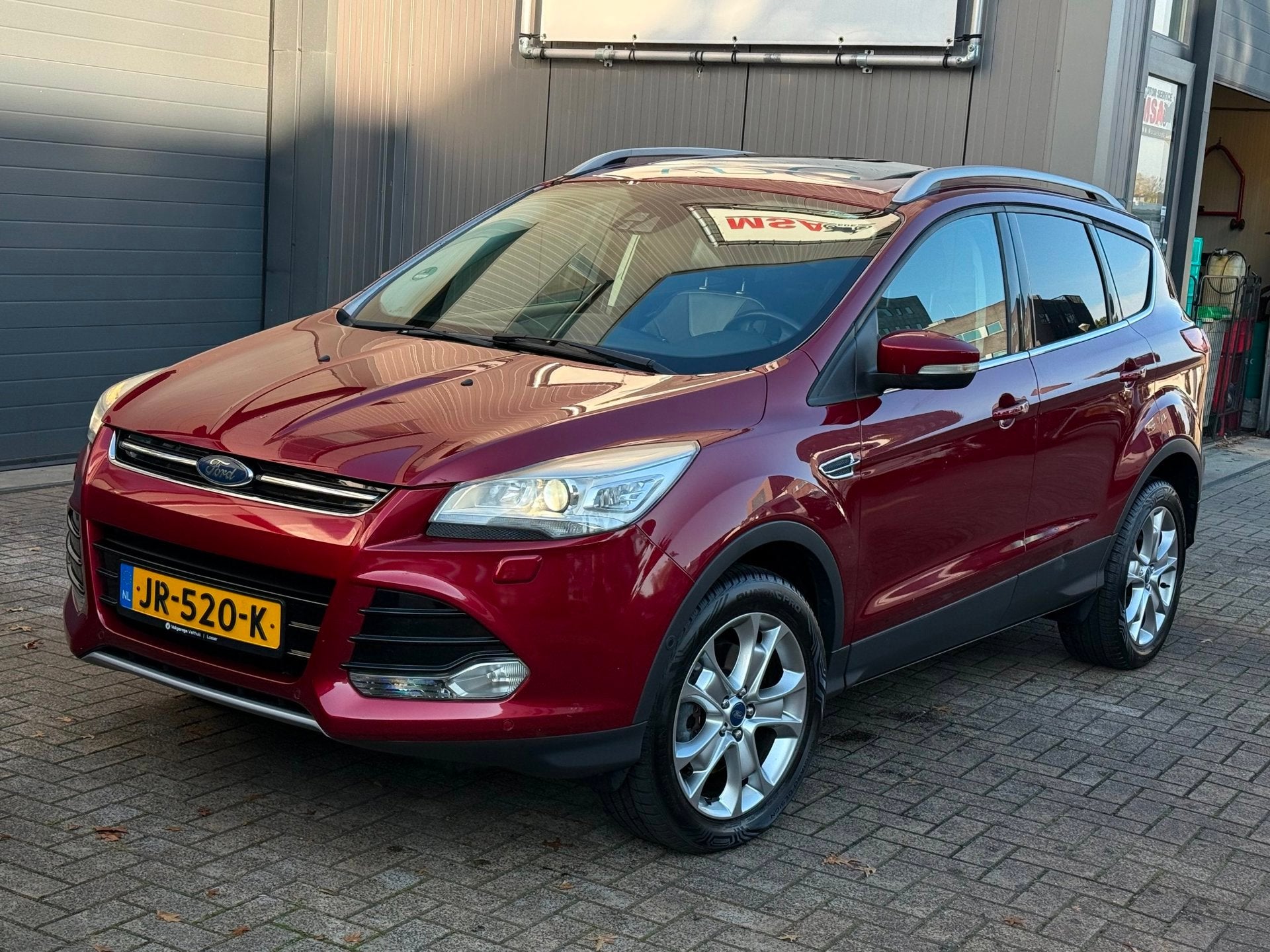 Ford Kuga 1.5 Titanium Styling Pack 4WD | Automaat | Panoram, Auto's, Automaat, 4 cilinders, 1850 kg, 14 km/l
