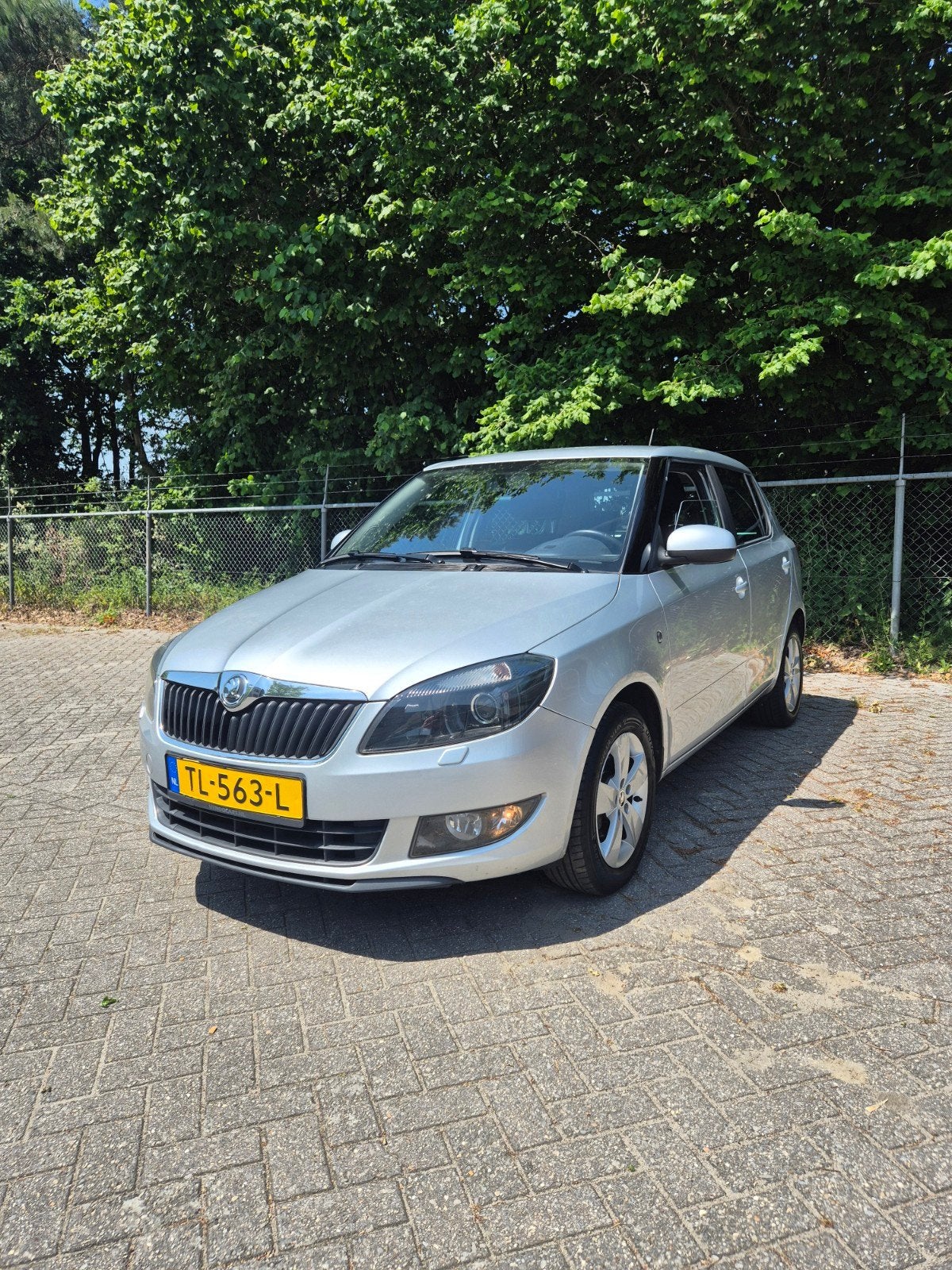 Skoda Fabia 1.2 TSI 63KW 2015 Grijs, Auto's, Skoda, Voorwielaandrijving, Stof, 40 €/maand, Zwart
