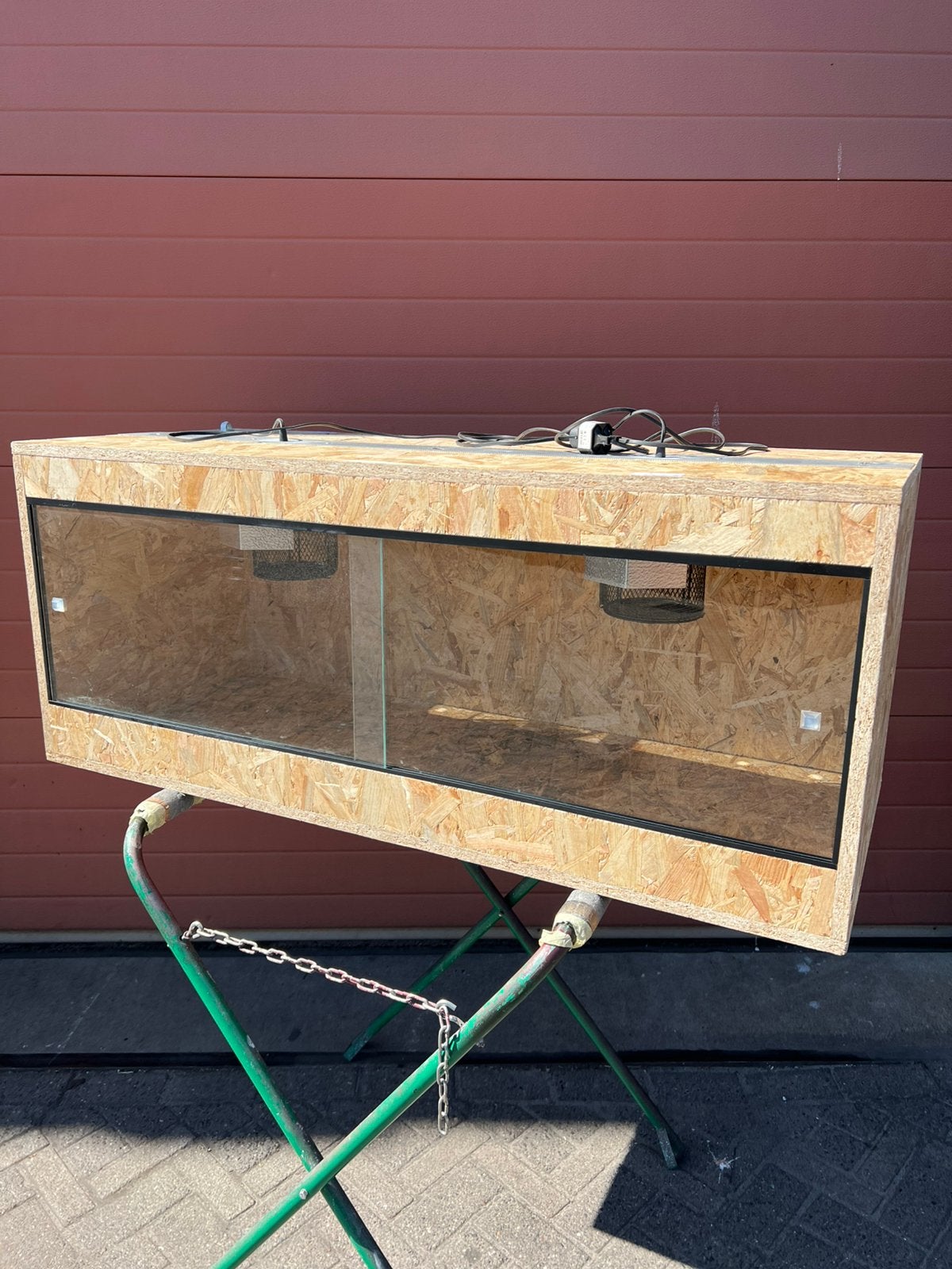 Osb terrarium 120x50x50 met heatlamps, Ophalen, Zo goed als nieuw