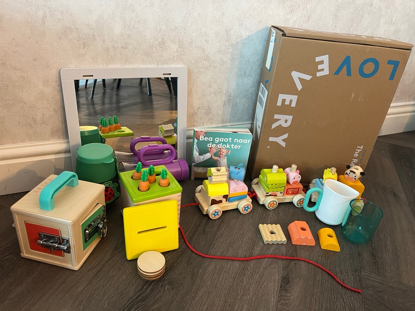Lovevery set en little Dutch speel tafel, Kinderen en Baby's, Ophalen, Zo goed als nieuw
