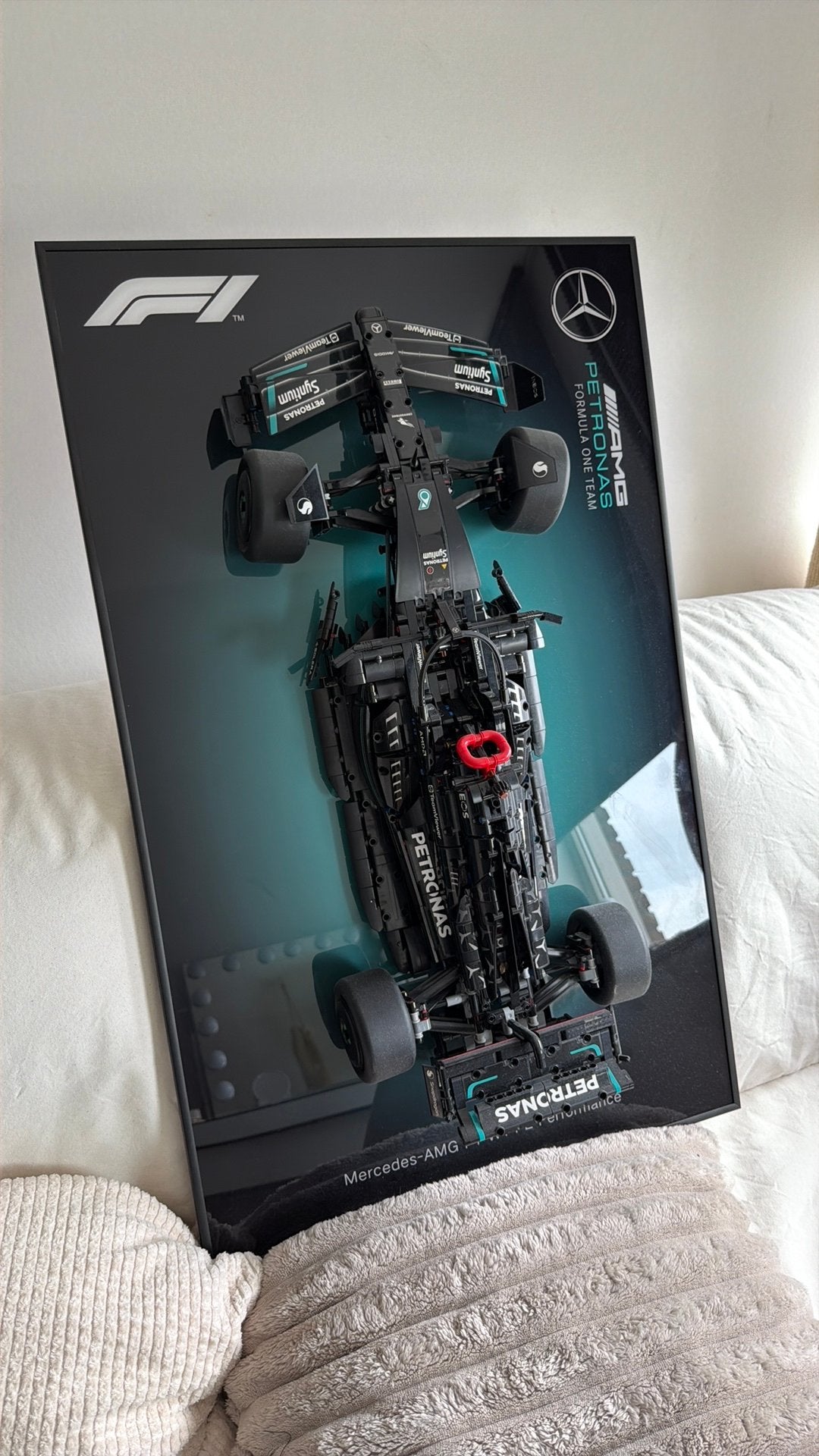 LEGO formule 1 mercedes + display frame, Hobby en Vrije tijd, Modelbouw | Radiografisch | Auto's, Ophalen, Zo goed als nieuw, Overige schalen