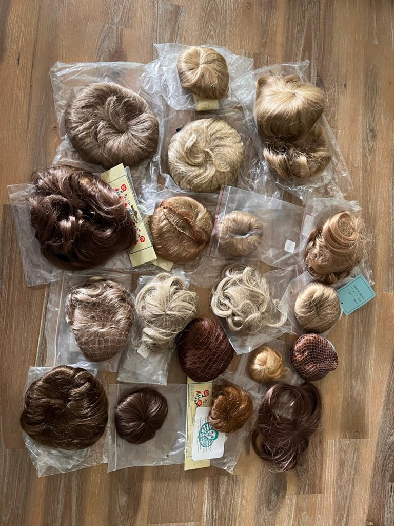 Poppenpruikjes en poppenschoenen voor poppenmaaksters, Ophalen of Verzenden, Zo goed als nieuw, Accessoires