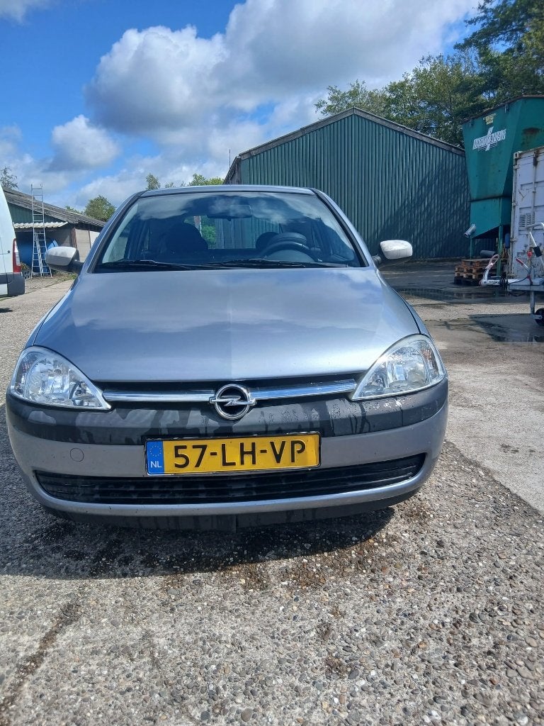 Opel Corsa 1.2 16V 3D 2003 Grijs, Auto's, Voorwielaandrijving, 450 kg, 74 pk, 31 €/maand