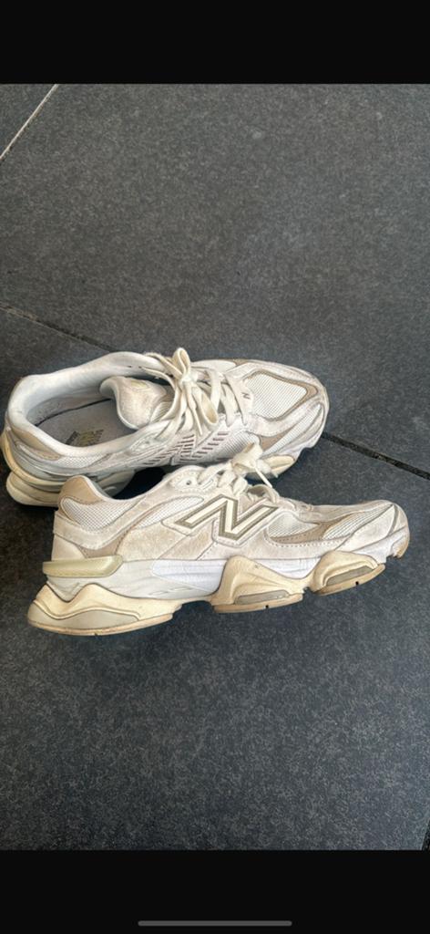 New blance 9060, Kleding | Dames, Schoenen, Ophalen of Verzenden, Zo goed als nieuw, Zwart, Sneakers of Gympen