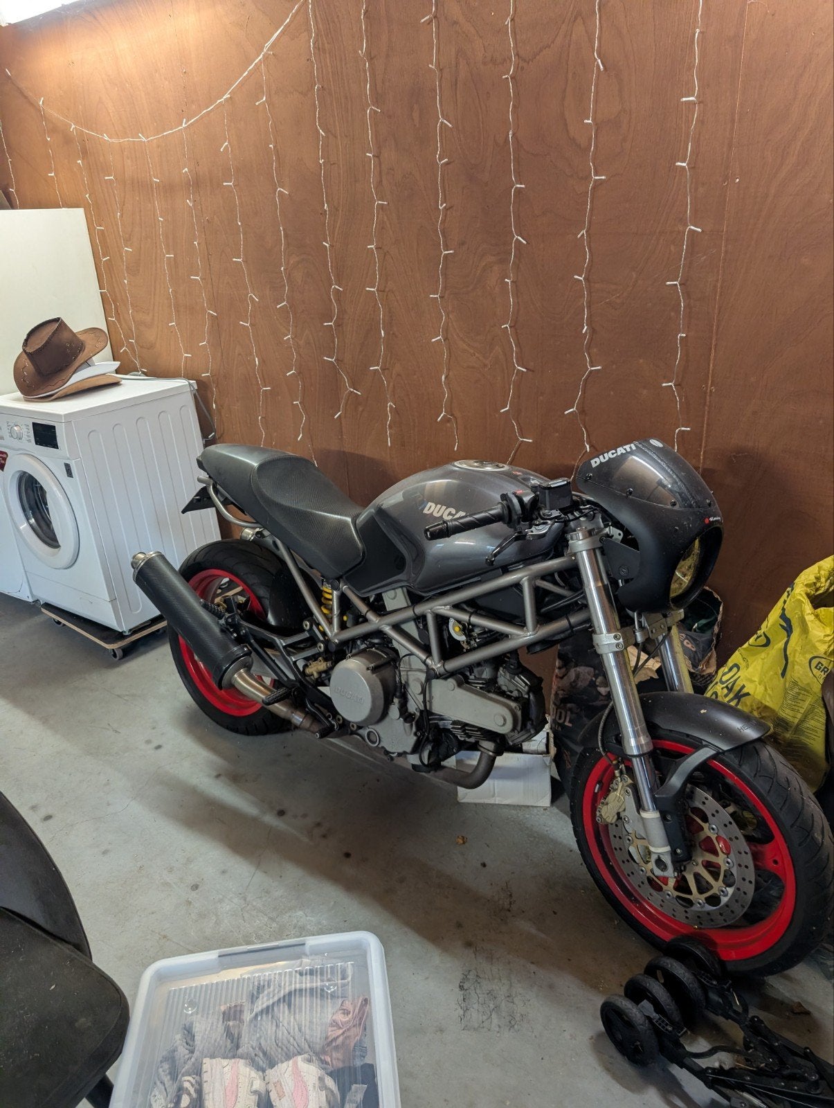 Ducati 620 Senna editie - recent onderhoud, accu defect, Motoren, 2 cilinders, Gebruikt, Particulier, Meer dan 35 kW