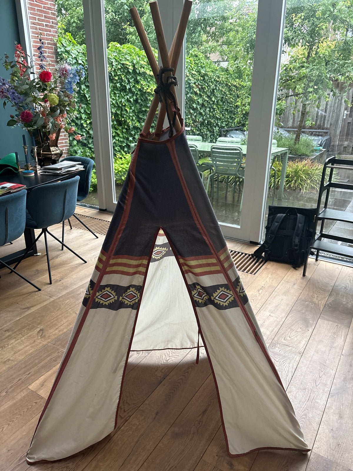 Leuke speel tipi voor binnen en buiten, Ophalen, Gebruikt