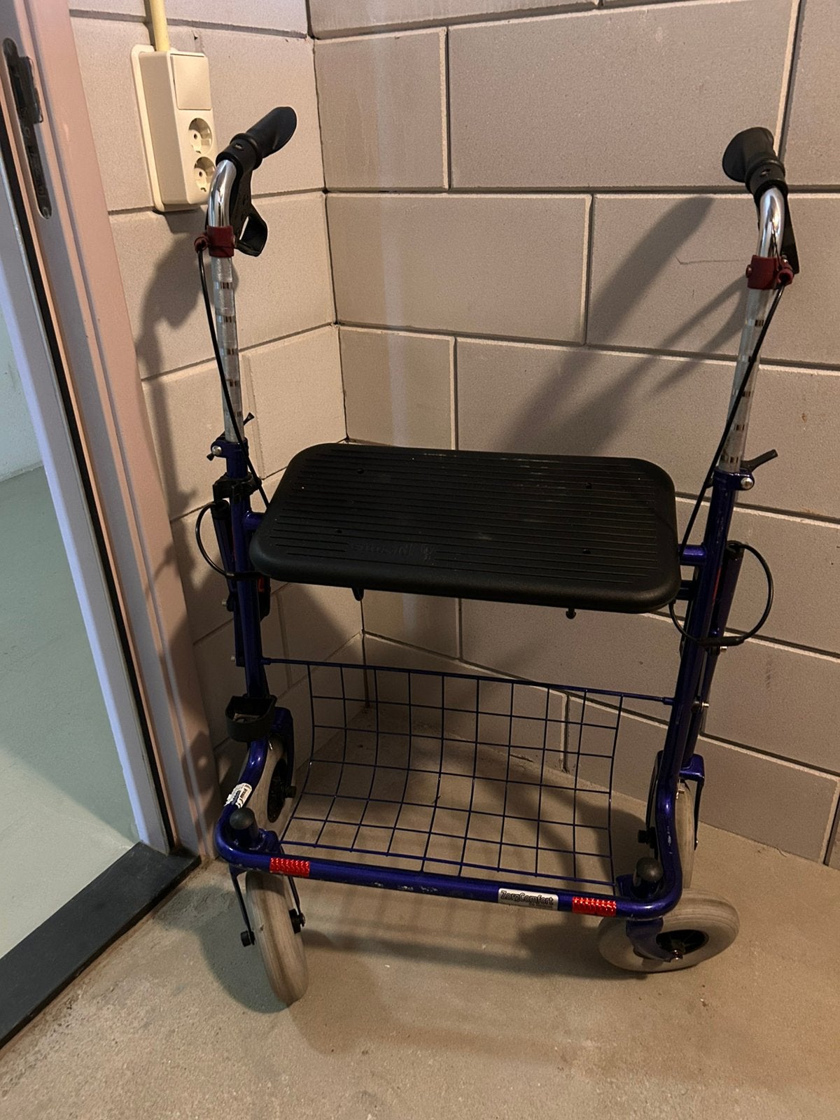 Extra brede rollator, Diversen, Ophalen, Zo goed als nieuw