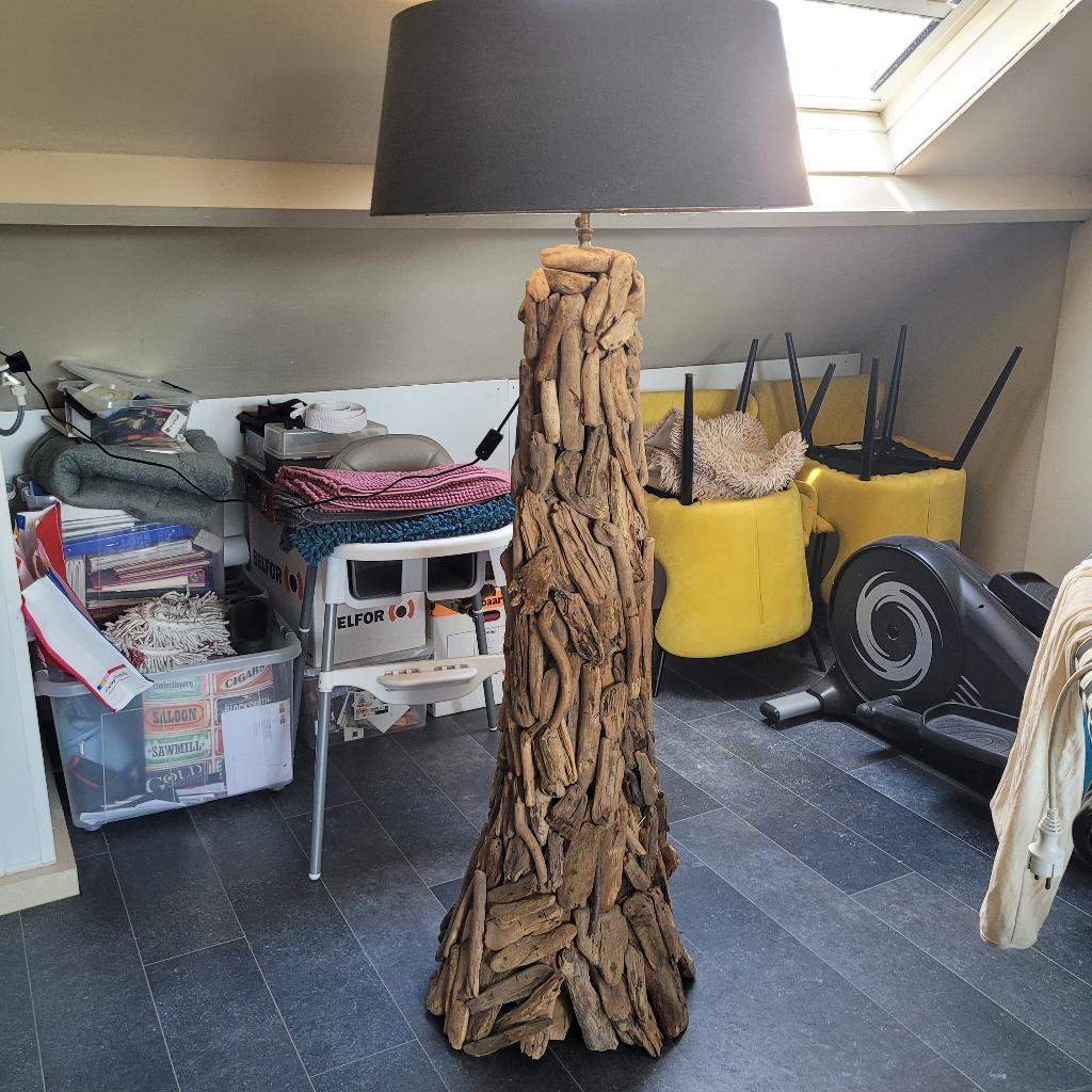 Tekoop mooie boomstamlamp, Ophalen, Gebruikt, 100 tot 150 cm, Boomschors