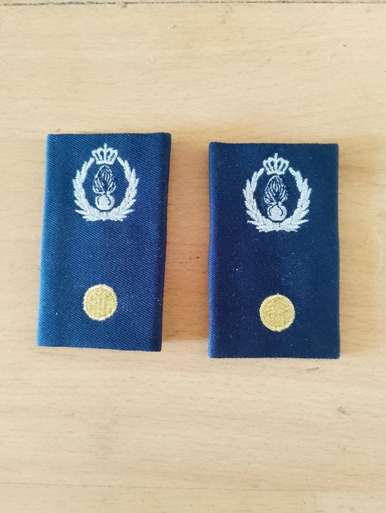 Rangen set, Verzenden, Marechaussee, Nederland, Embleem of Badge