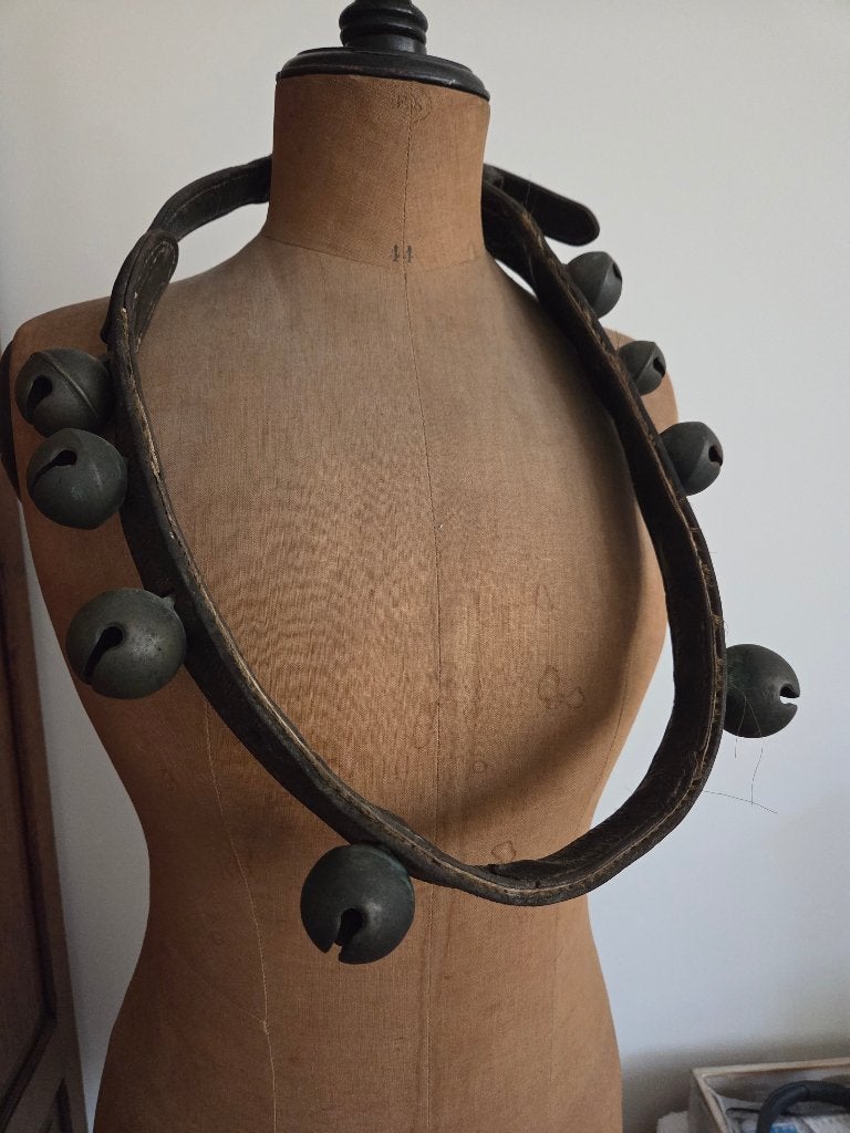 Oude leren bellenband, brocante, Leer, Ophalen of Verzenden, Bruin, Gebruikt