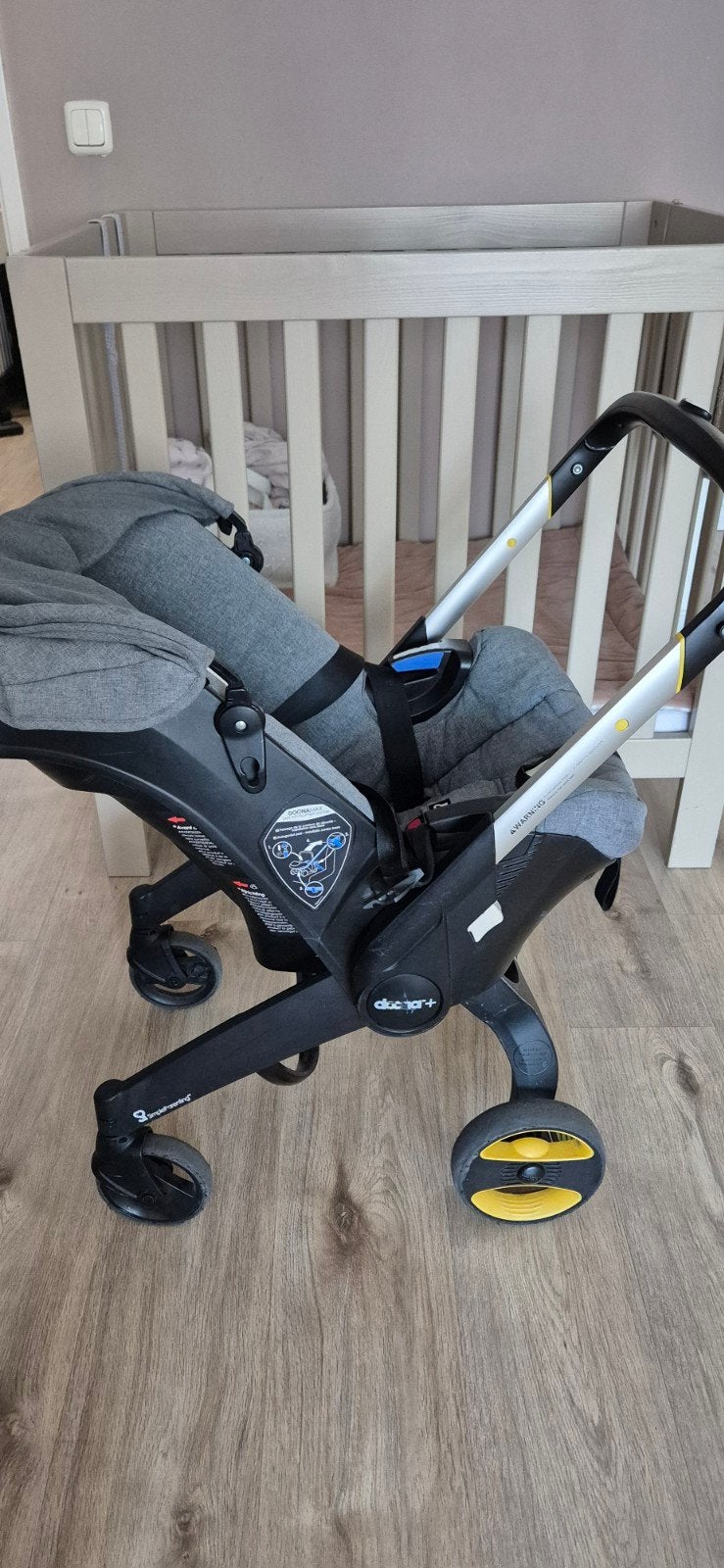 Doona+ autostoel met newborn insert, Kinderen en Baby's, 0 t/m 13 kg, Ophalen, Overige merken, Gebruikt